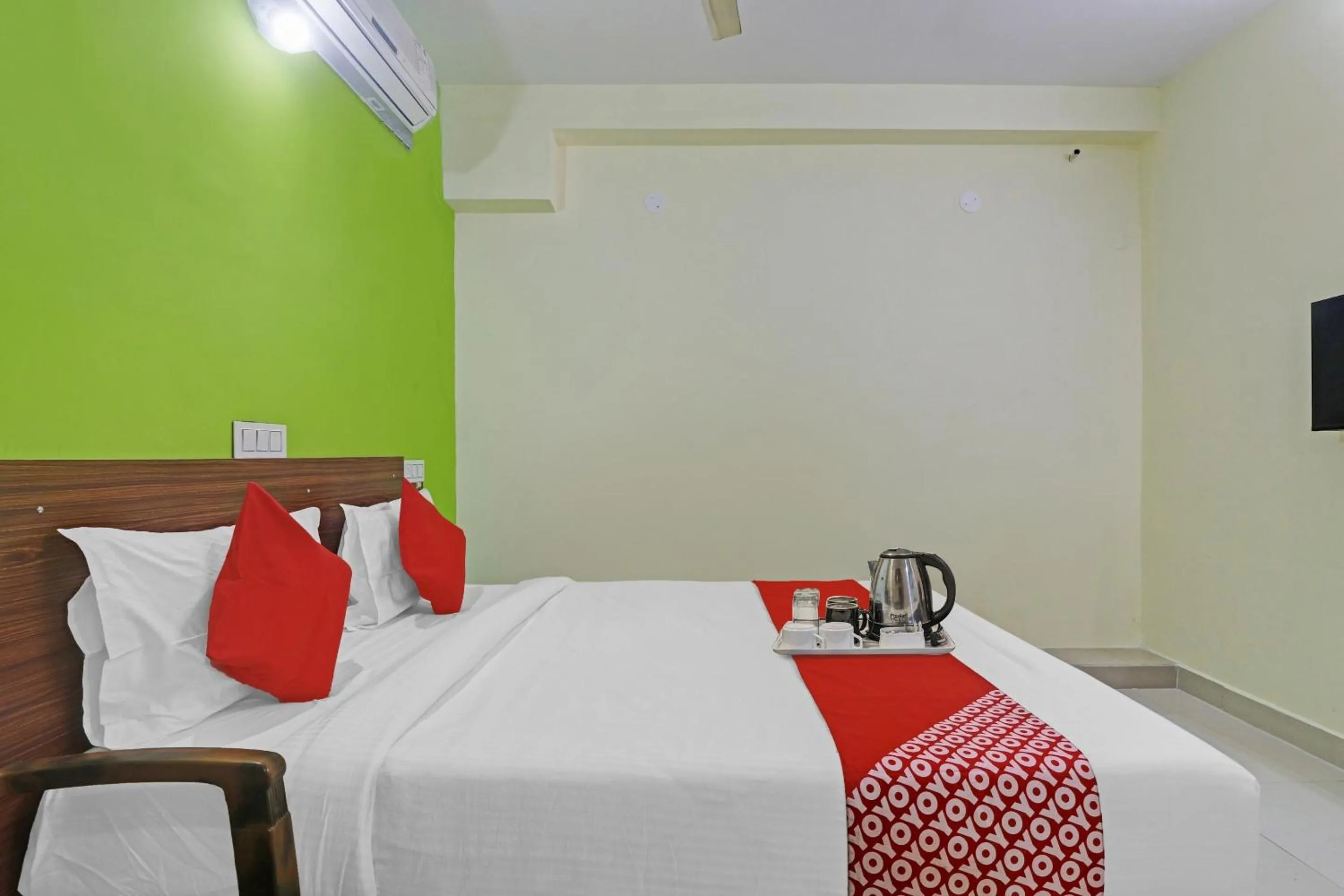 Bedroom, Bed in Hotel O Dk Reddy Square