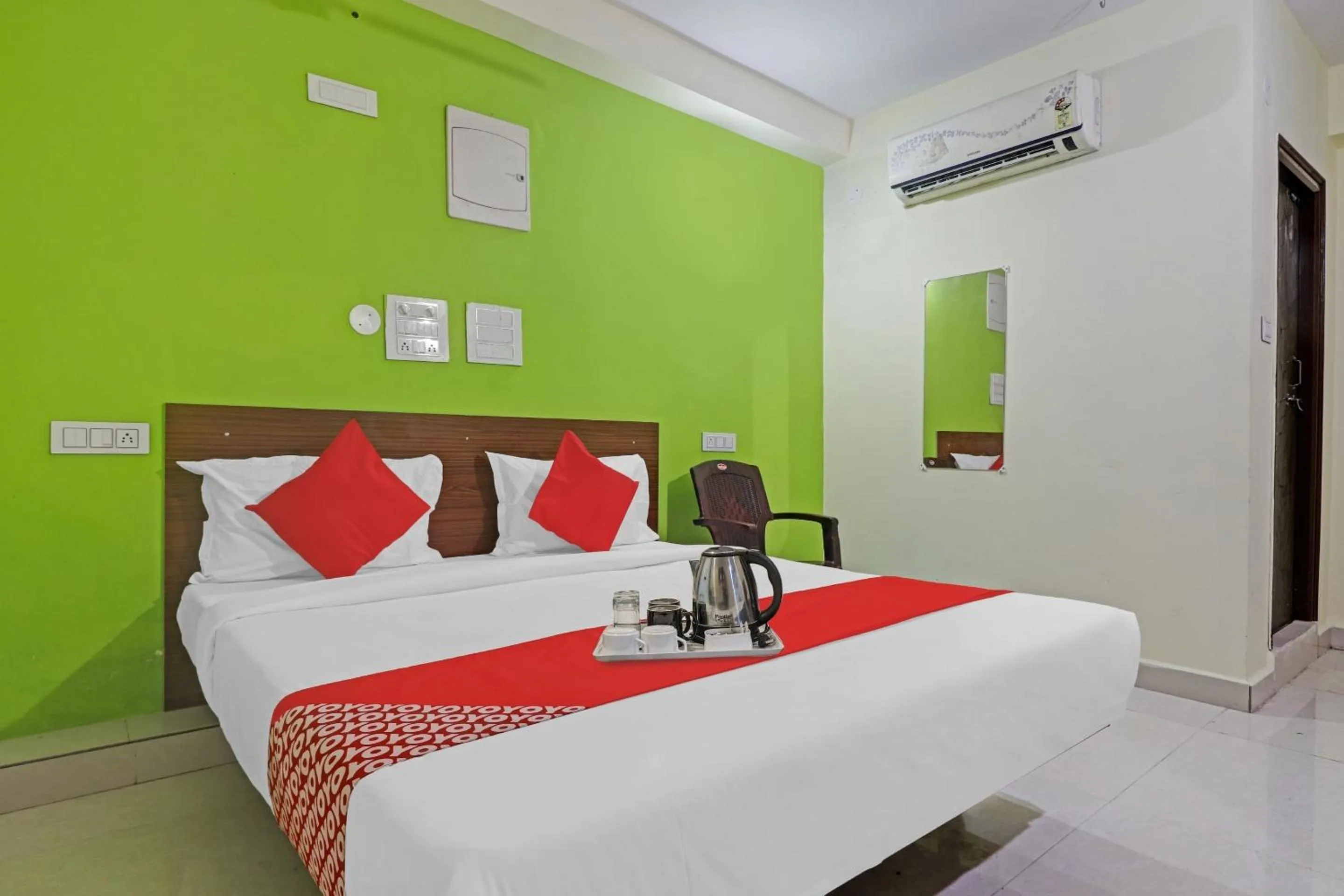 Lobby or reception, Bed in Hotel O Dk Reddy Square