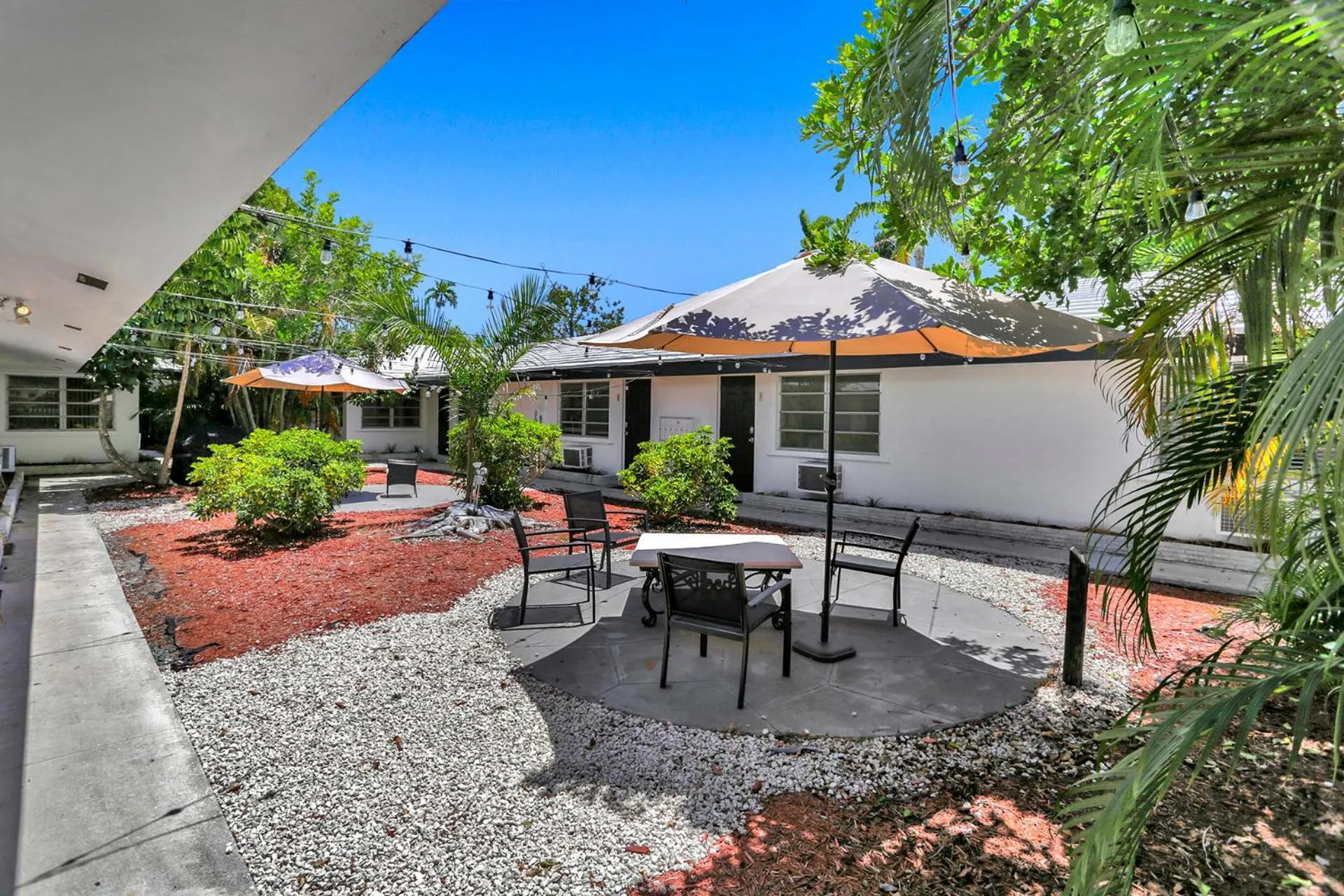 Property building in Victoria Park Regency