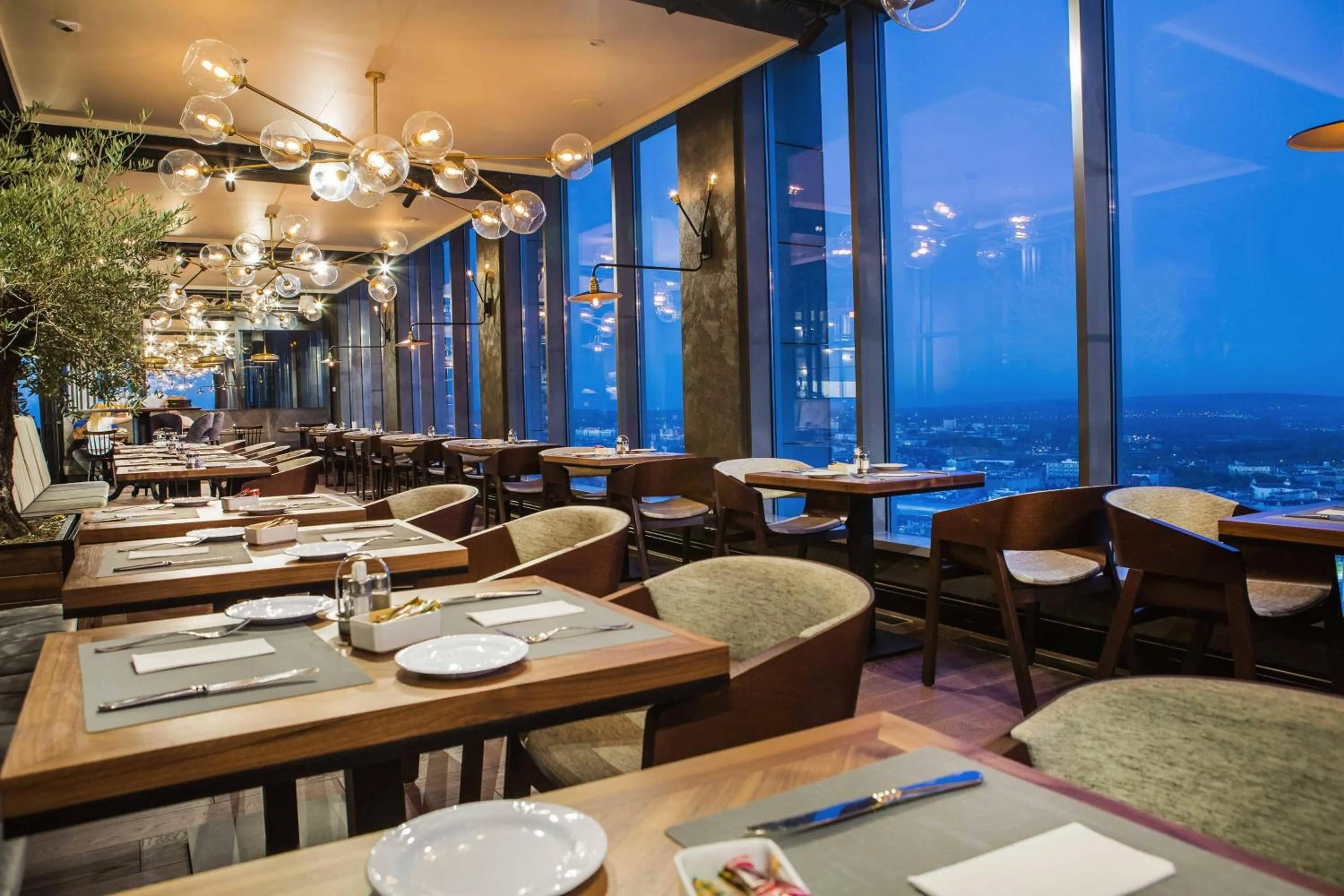 Lounge or bar in Courtyard by Marriott Katowice City Center