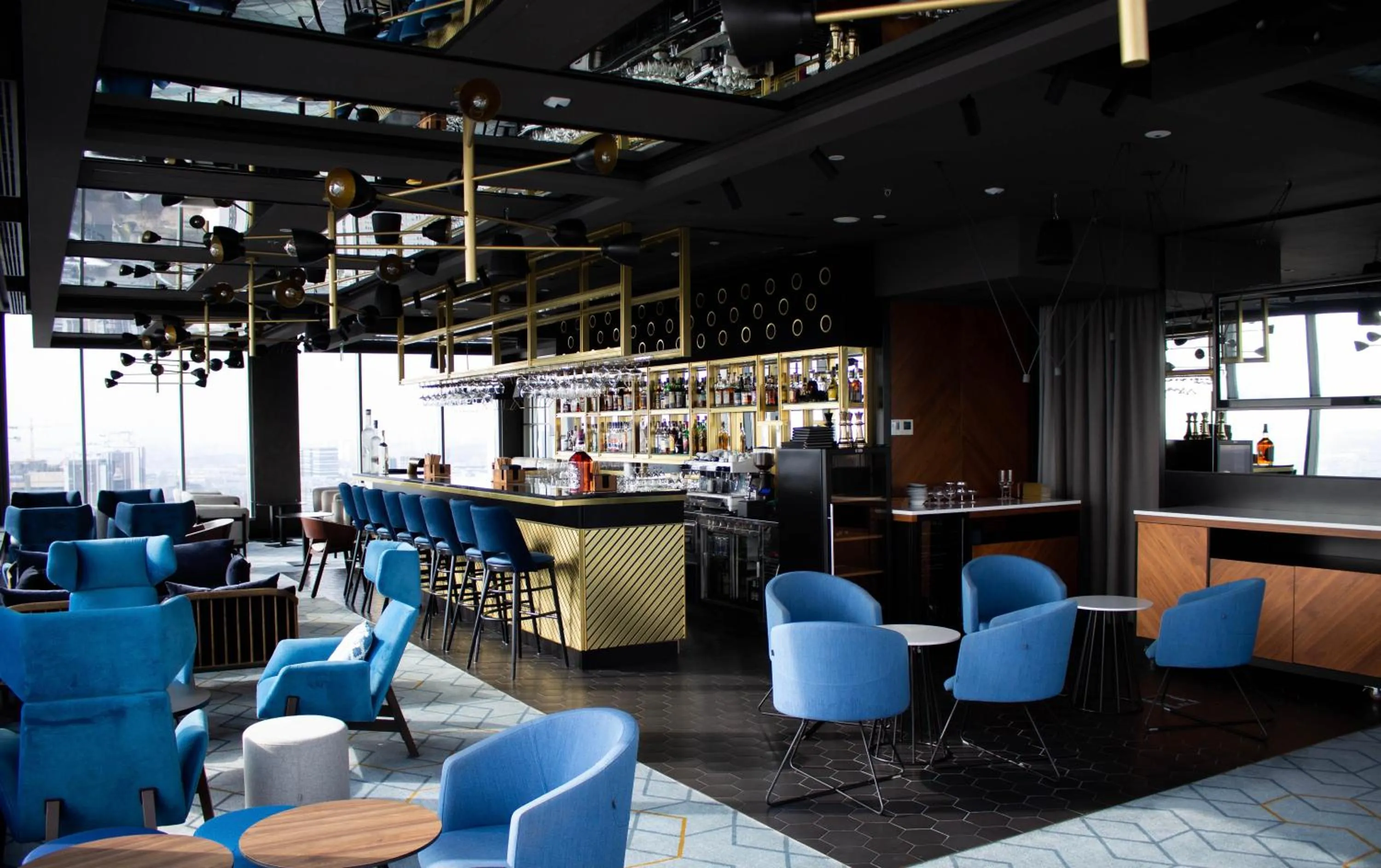 Restaurant/places to eat in Courtyard by Marriott Katowice City Center