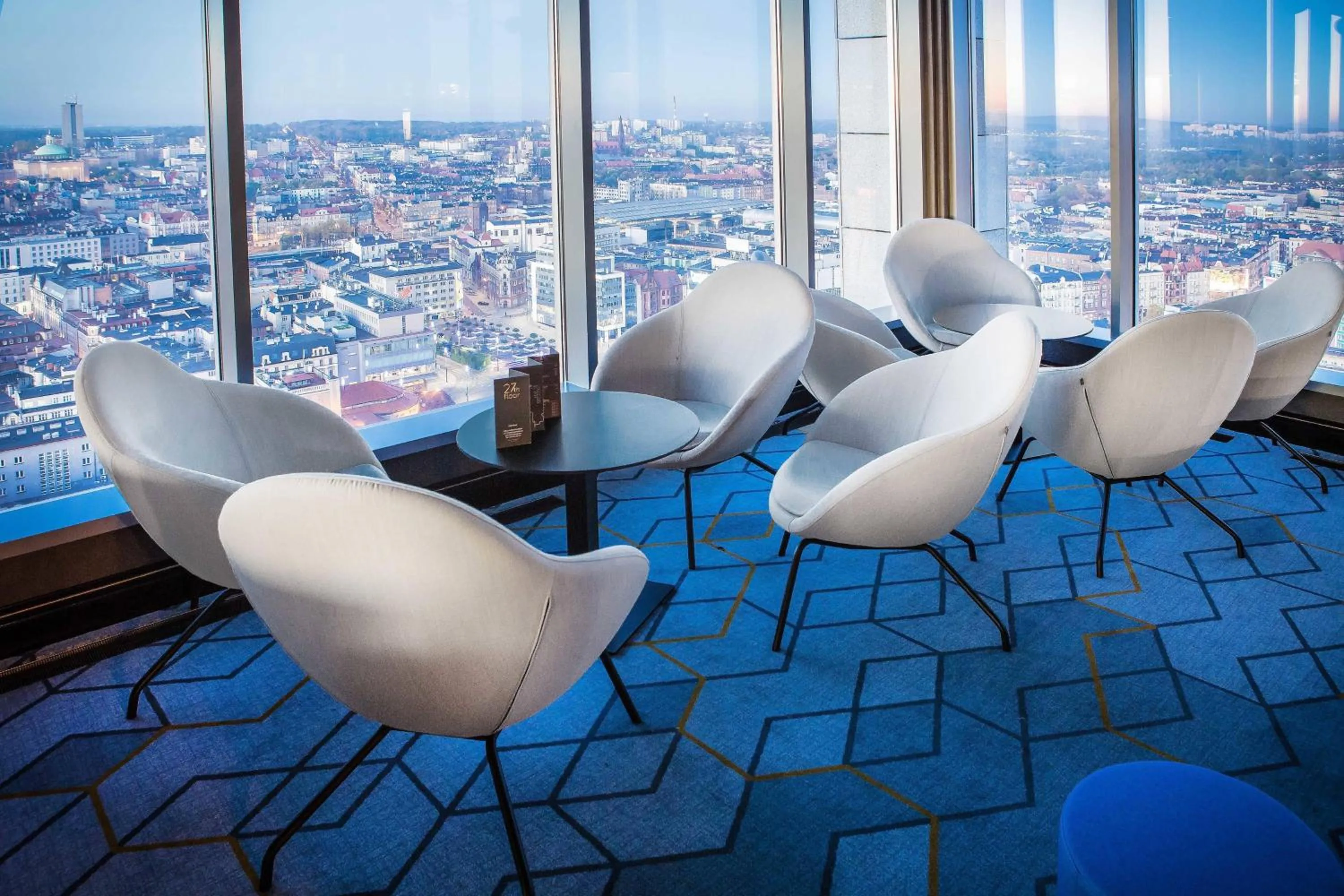 Lounge or bar in Courtyard by Marriott Katowice City Center