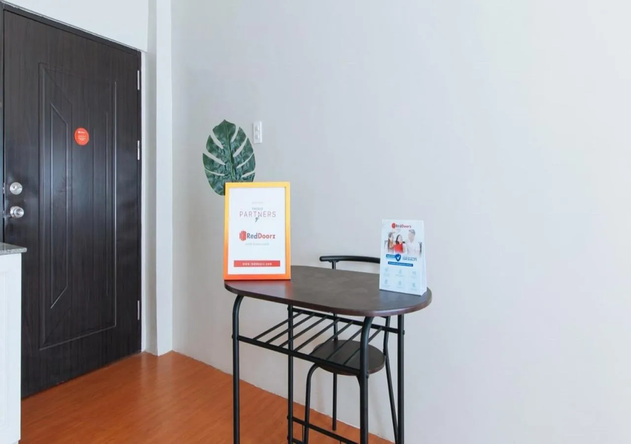 Lobby or reception in RedDoorz Plus @ Conclave Hotel Davao City