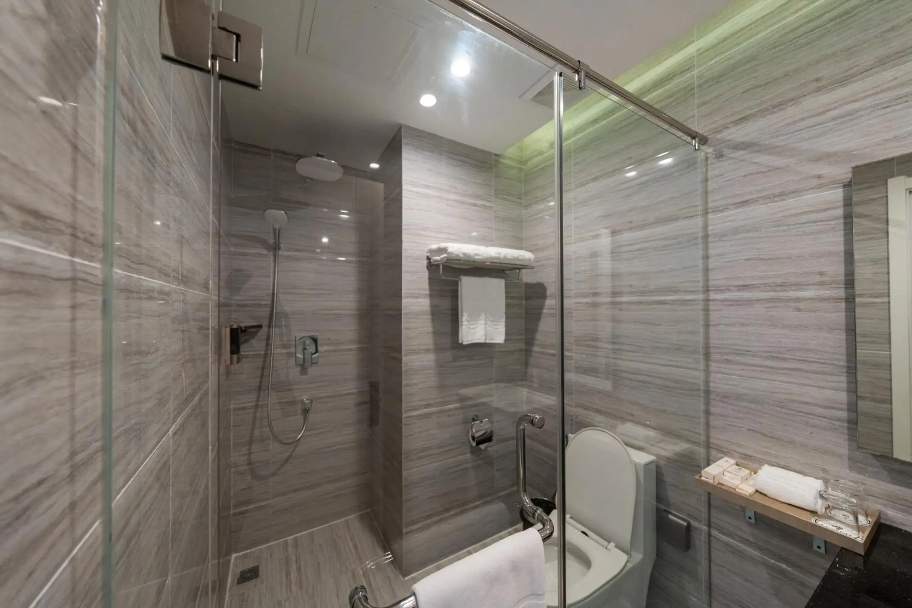 Superior King - No Window in Legend Hotel and Resort Superior King - No Window in Legend Hotel and Resort