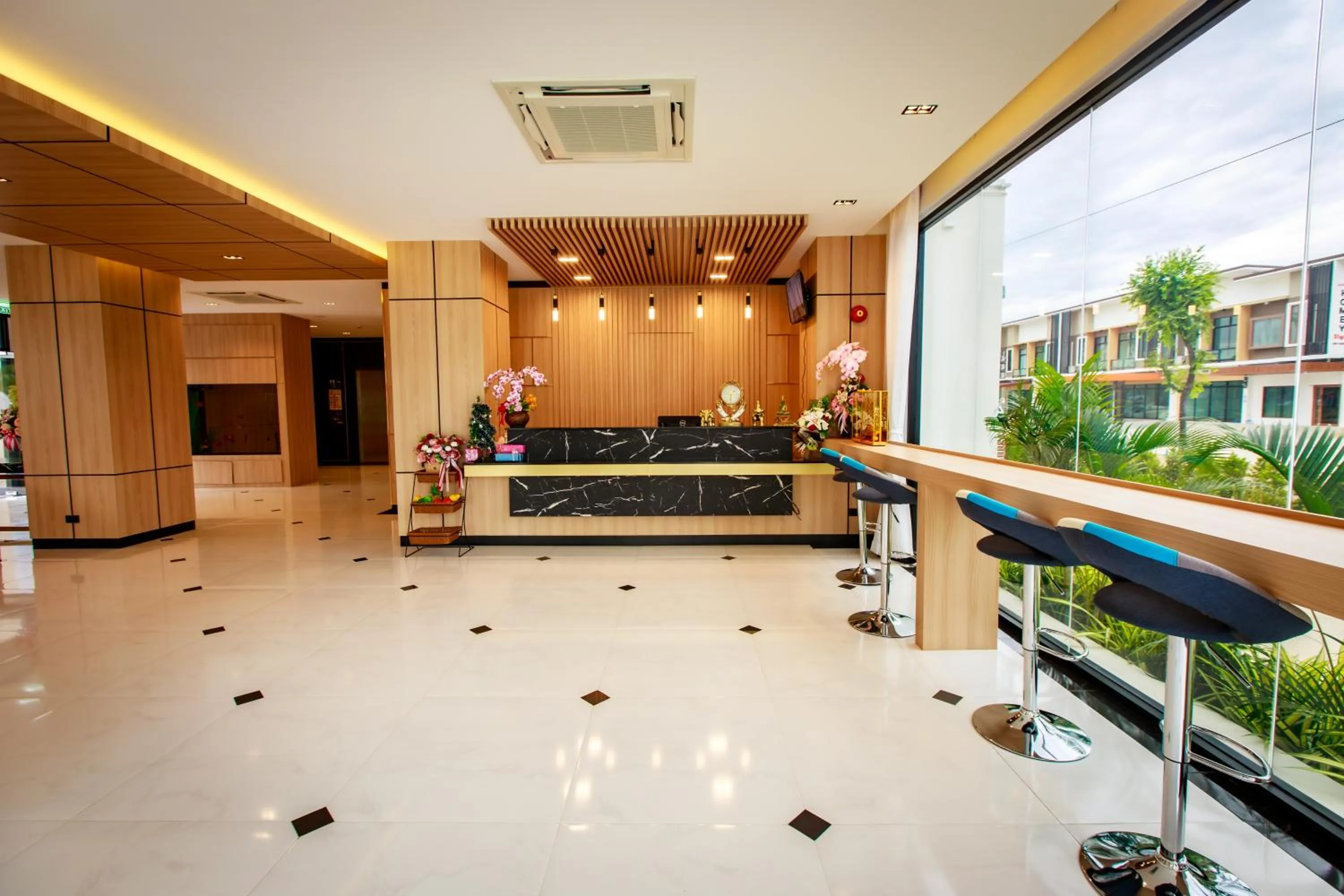 Lobby or reception in Siri Hotel Lumphun