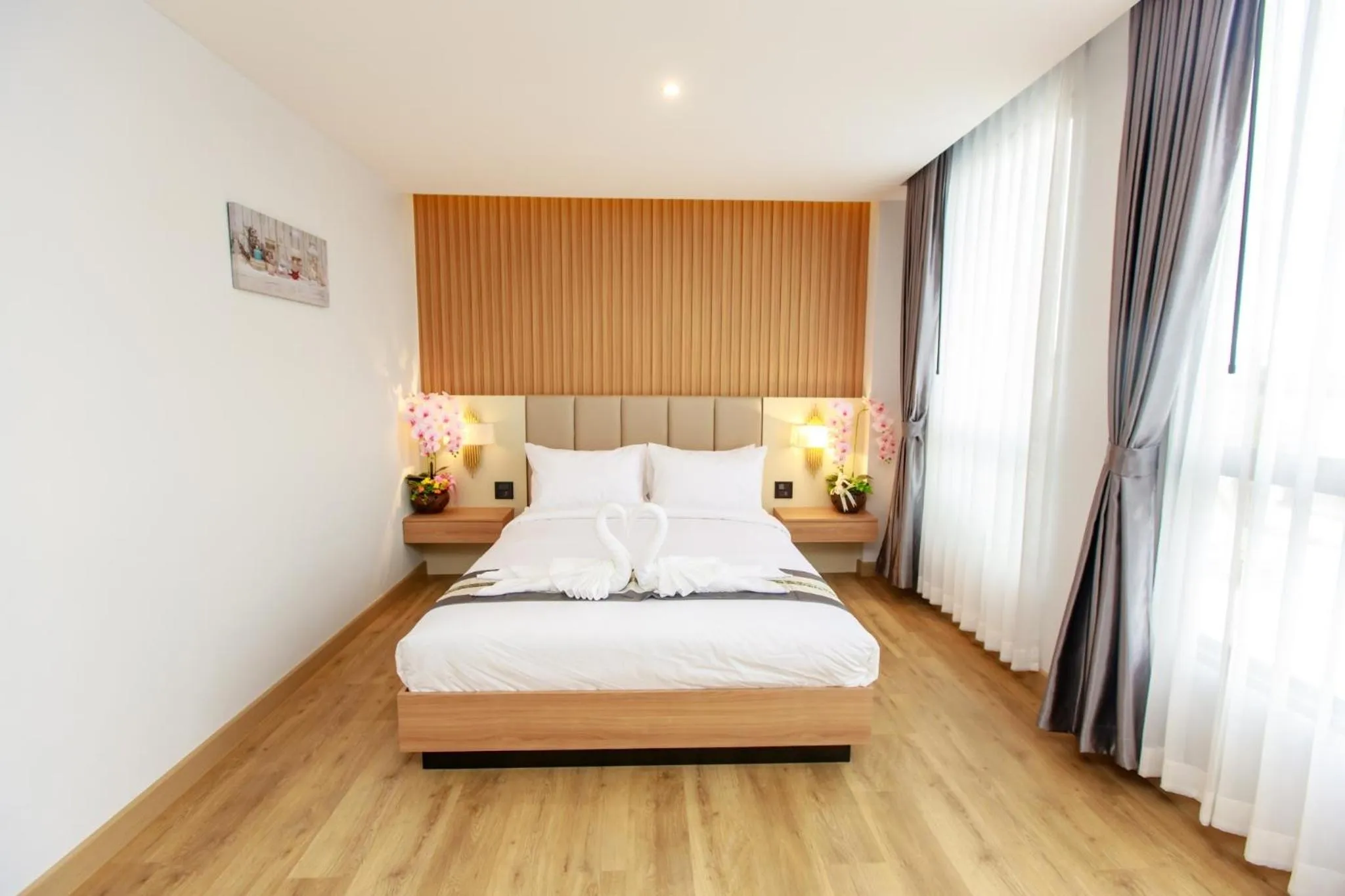 Photo of the whole room, Bed in Siri Hotel Lumphun