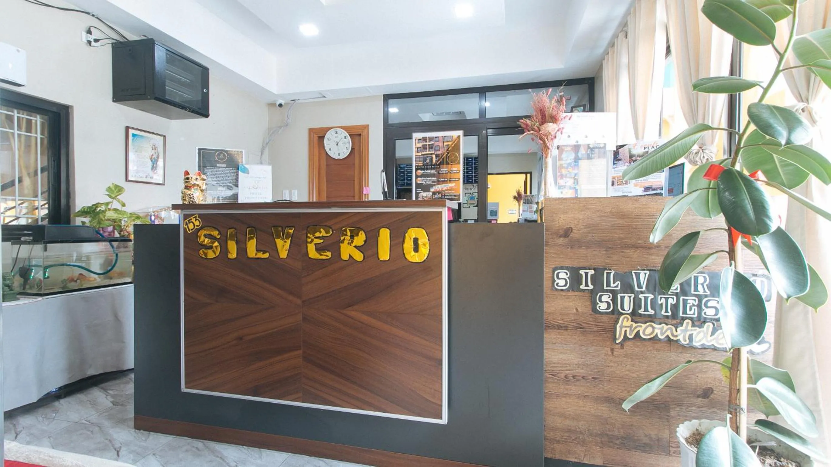 Lobby or reception in 153 Silverio Suites Betterliving Paranaque