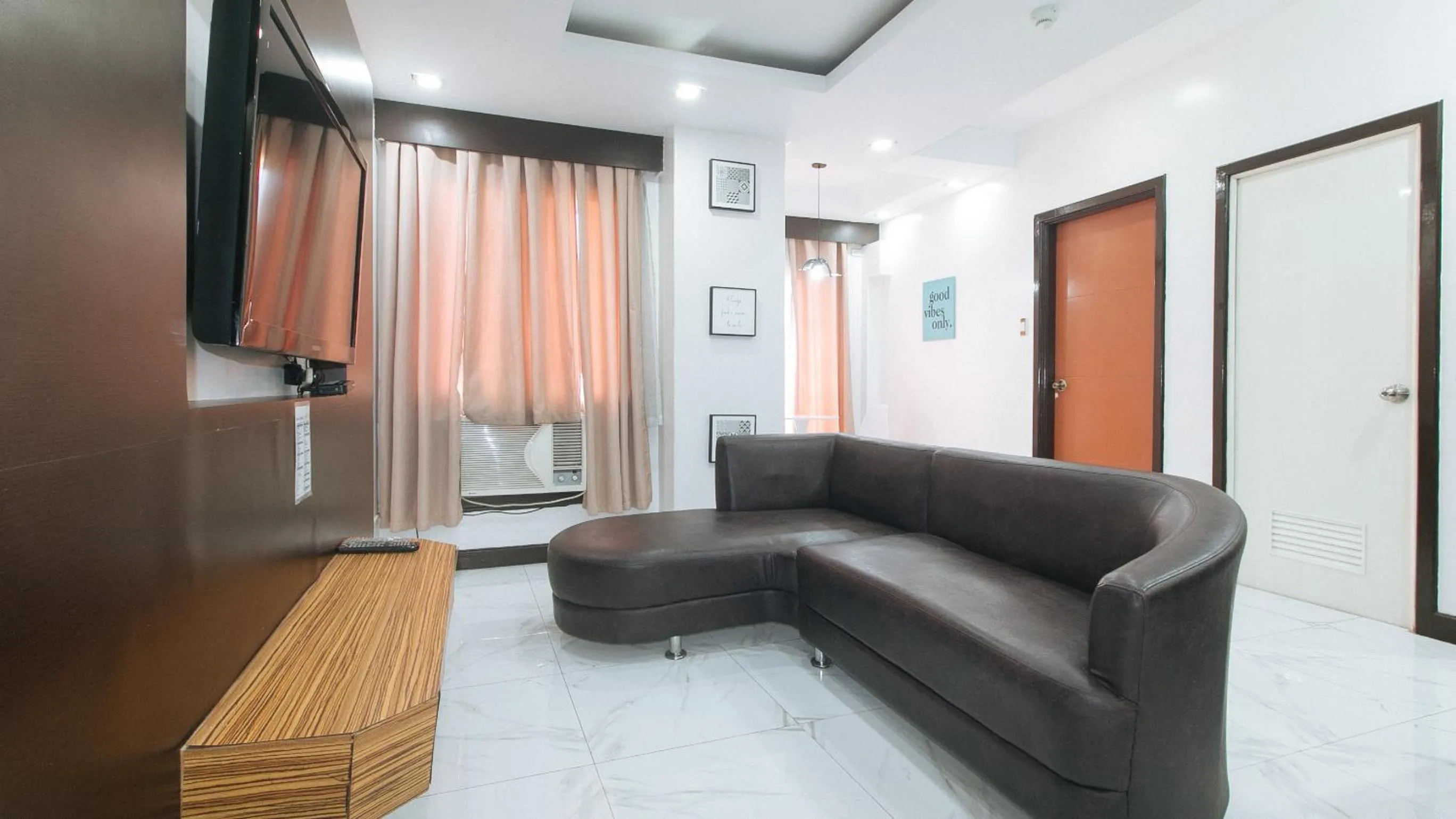 TV and multimedia in 153 Silverio Suites Betterliving Paranaque