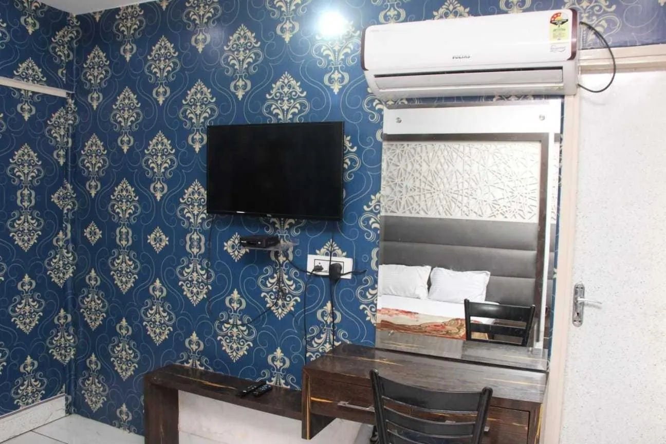 Bedroom in Hotel O Food Plaza