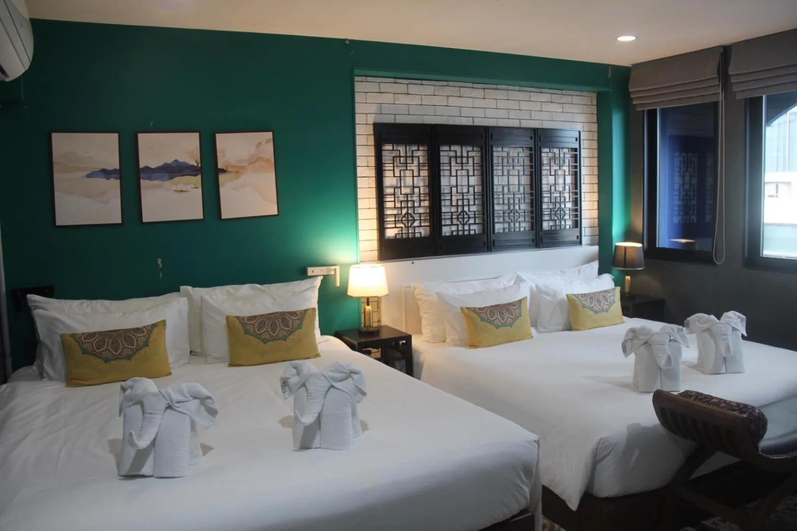 Bed in Lynlan Hostel & Cafe