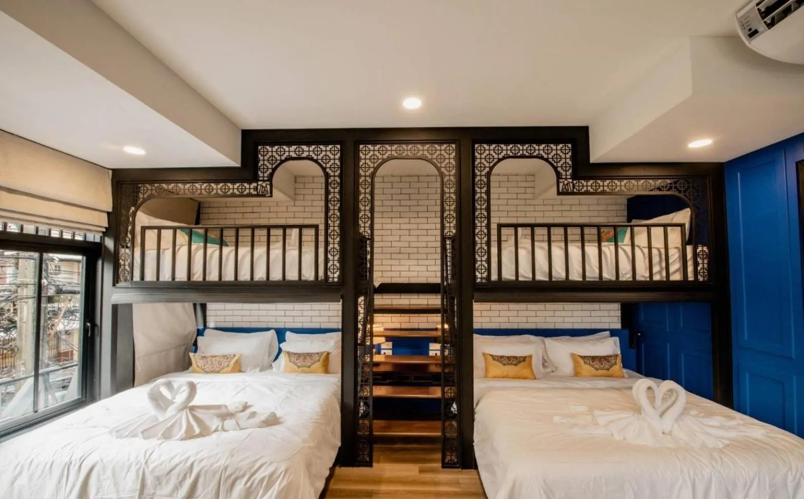 Bed in Lynlan Hostel & Cafe