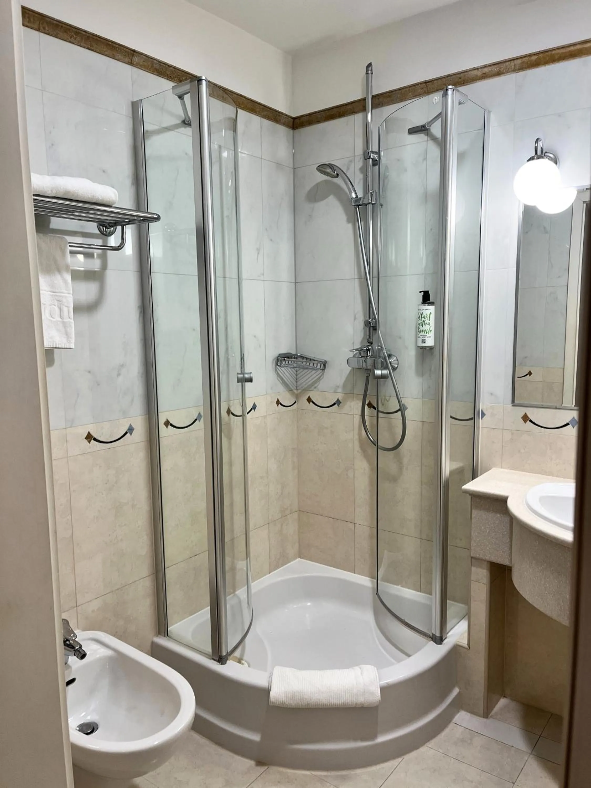 Bathroom in Qubus Hotel Wrocław