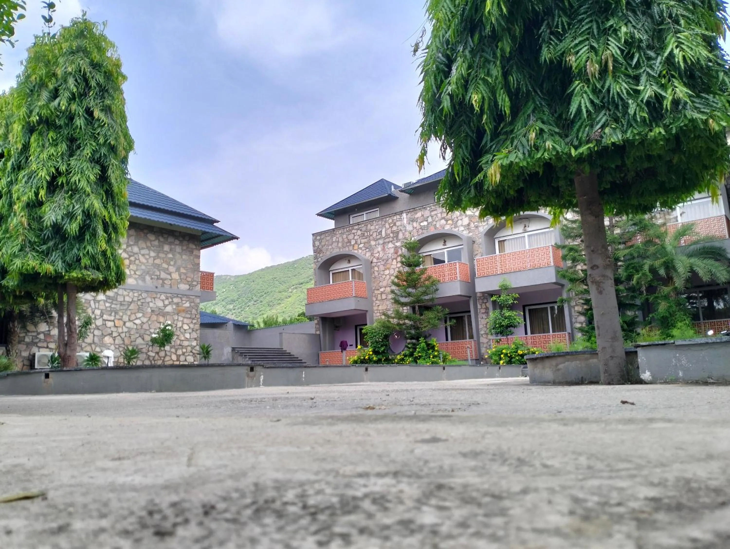 Property building in Nature Retreat Resorts- Life in Nature