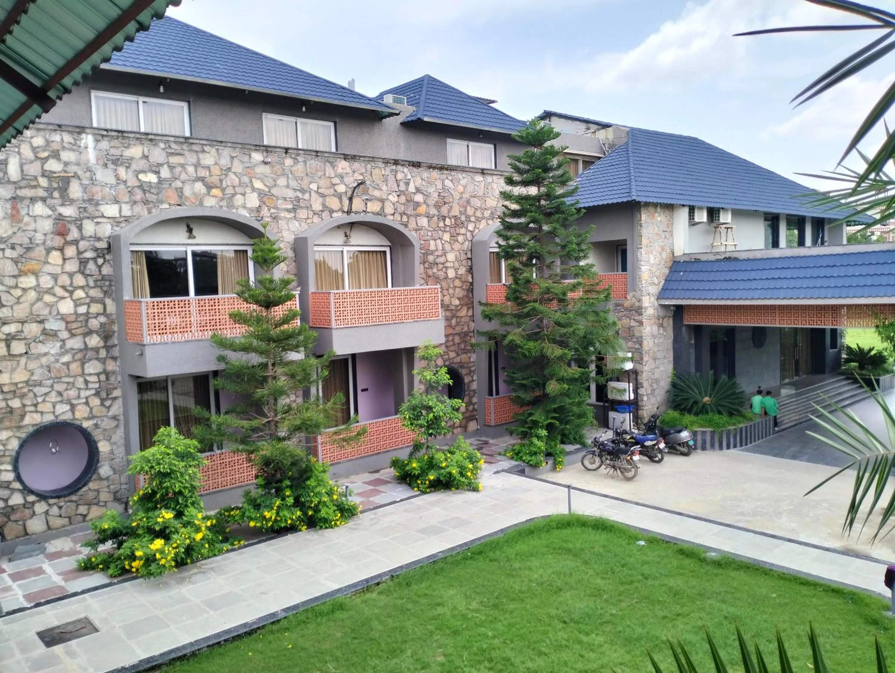 Property building in Nature Retreat Resorts- Life in Nature