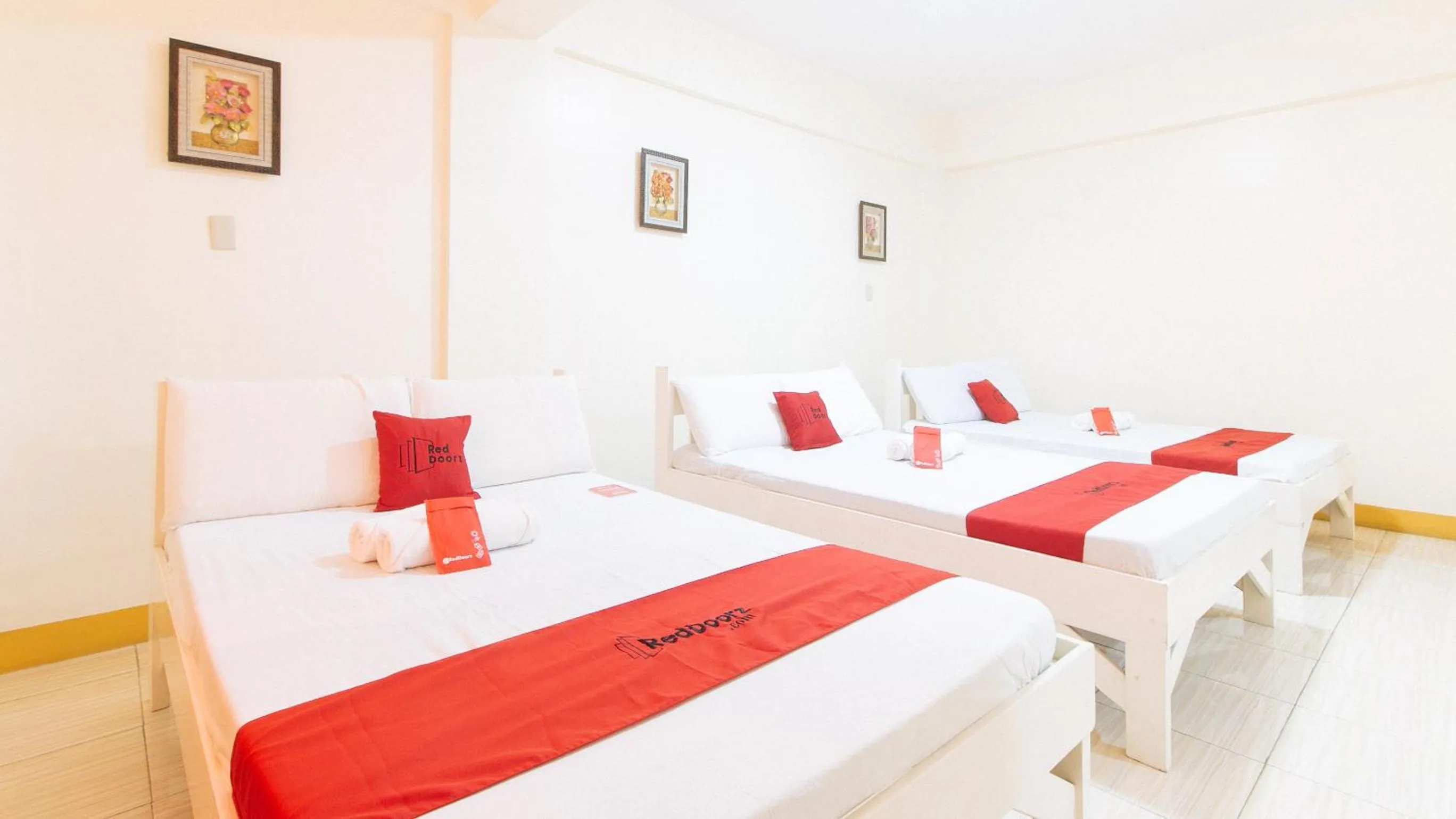 Bed in RedDoorz @ Golden Skye Hotel Guagua