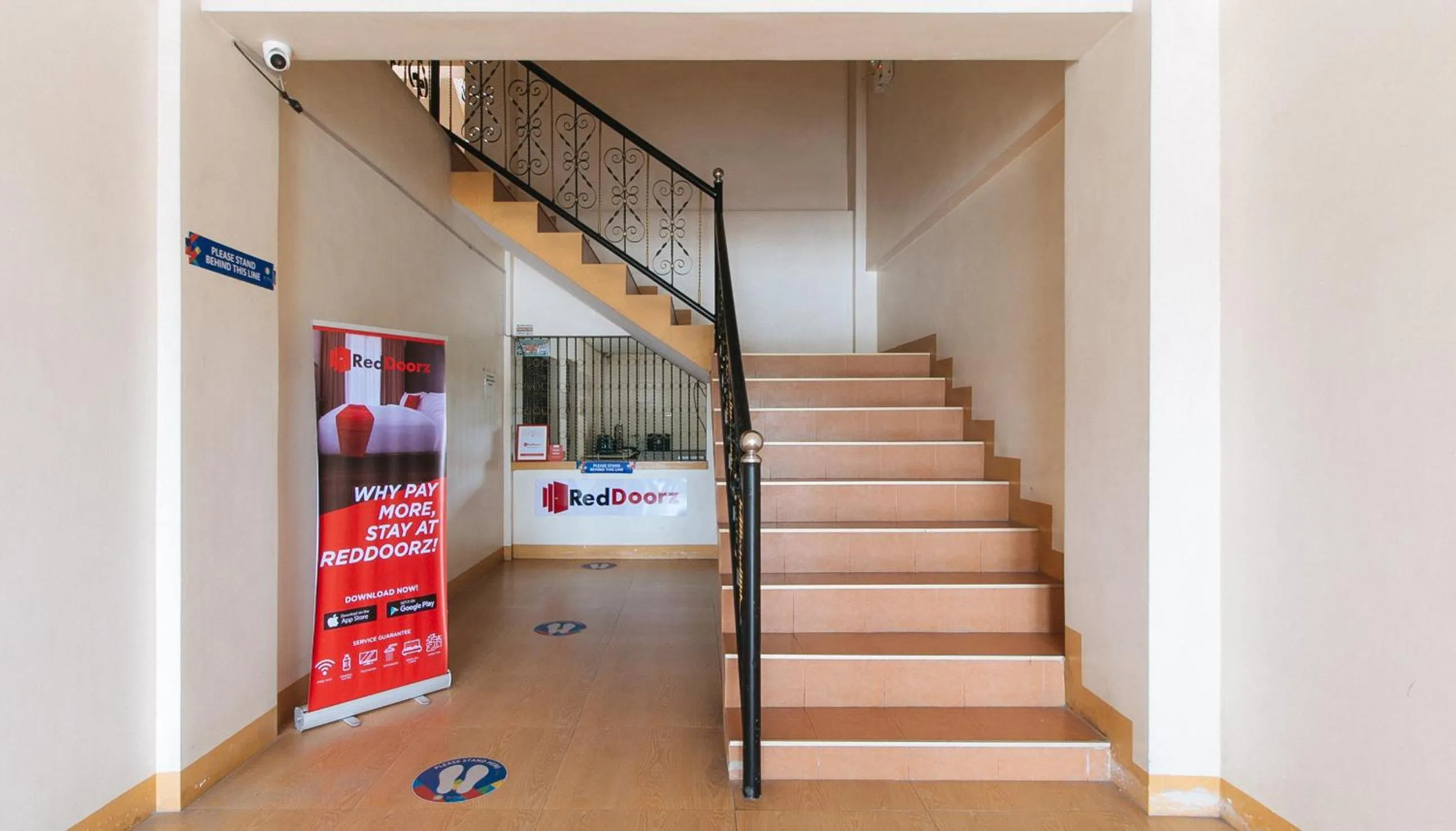 Lobby or reception in RedDoorz @ Golden Skye Hotel Guagua