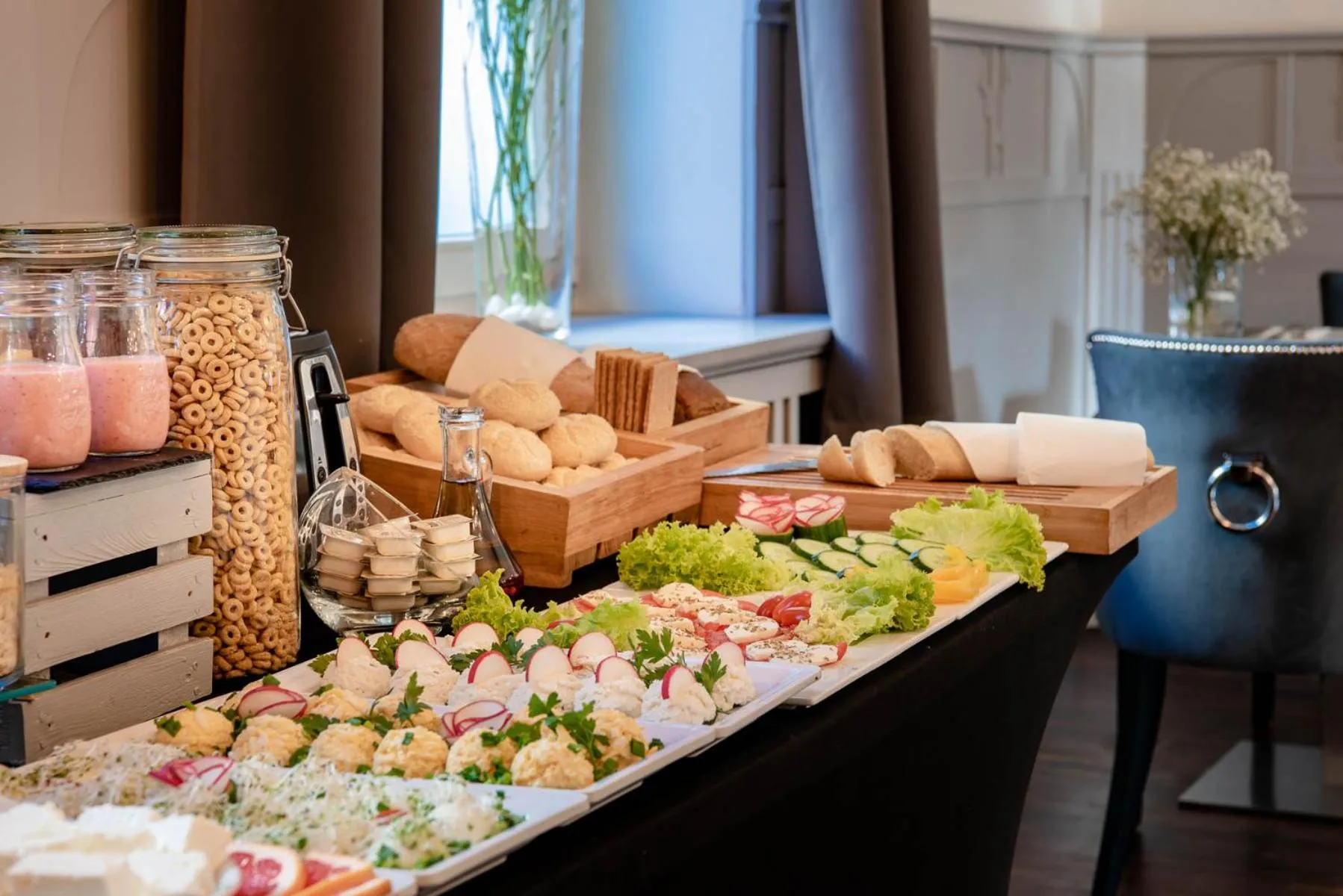 Food in Villa Sedan - Destigo Hotels