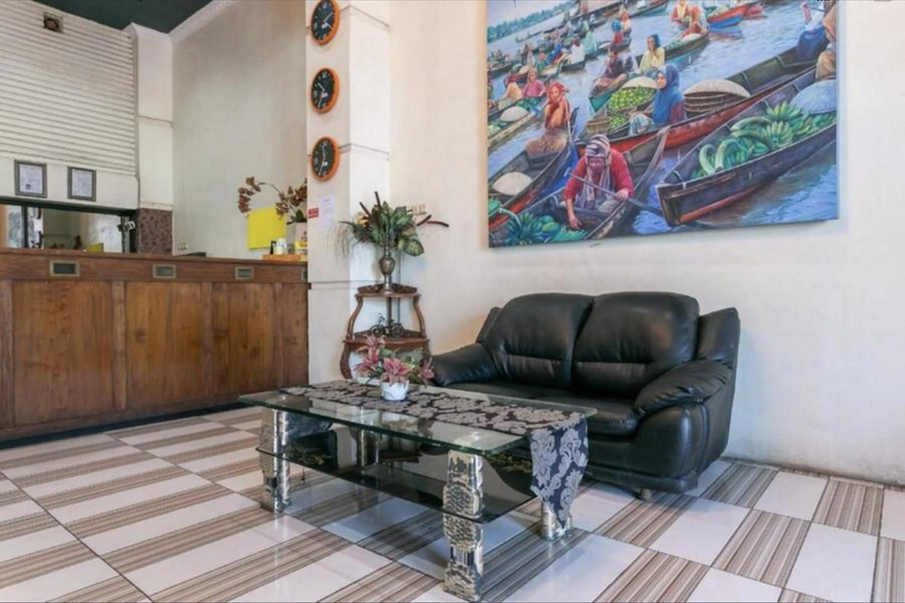 Lobby or reception in Urbanview Hotel Kanca Banjarmasin by RedDoorz