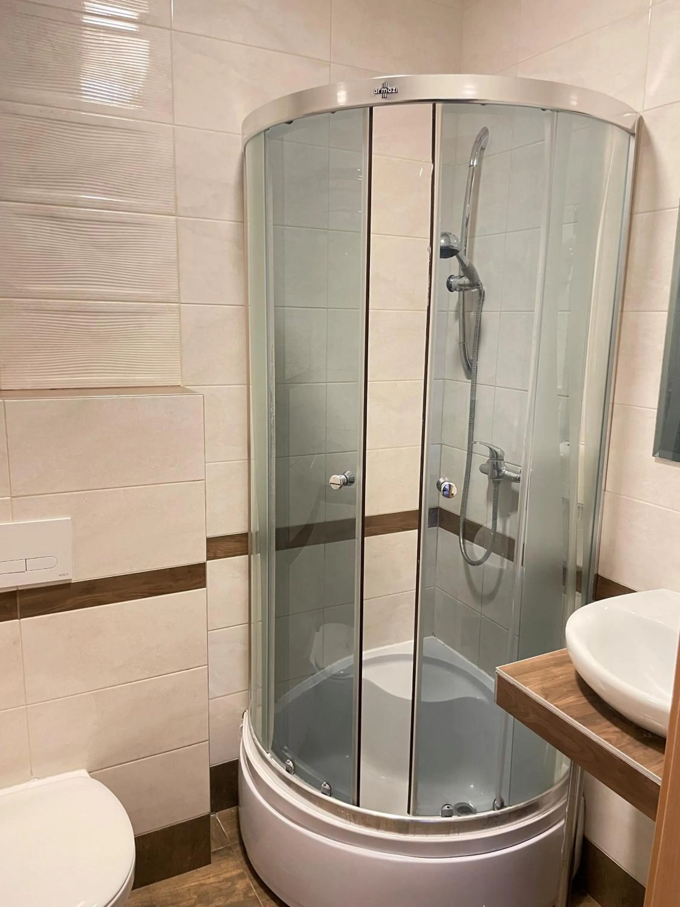 Shower in Geovita w Jadwisinie