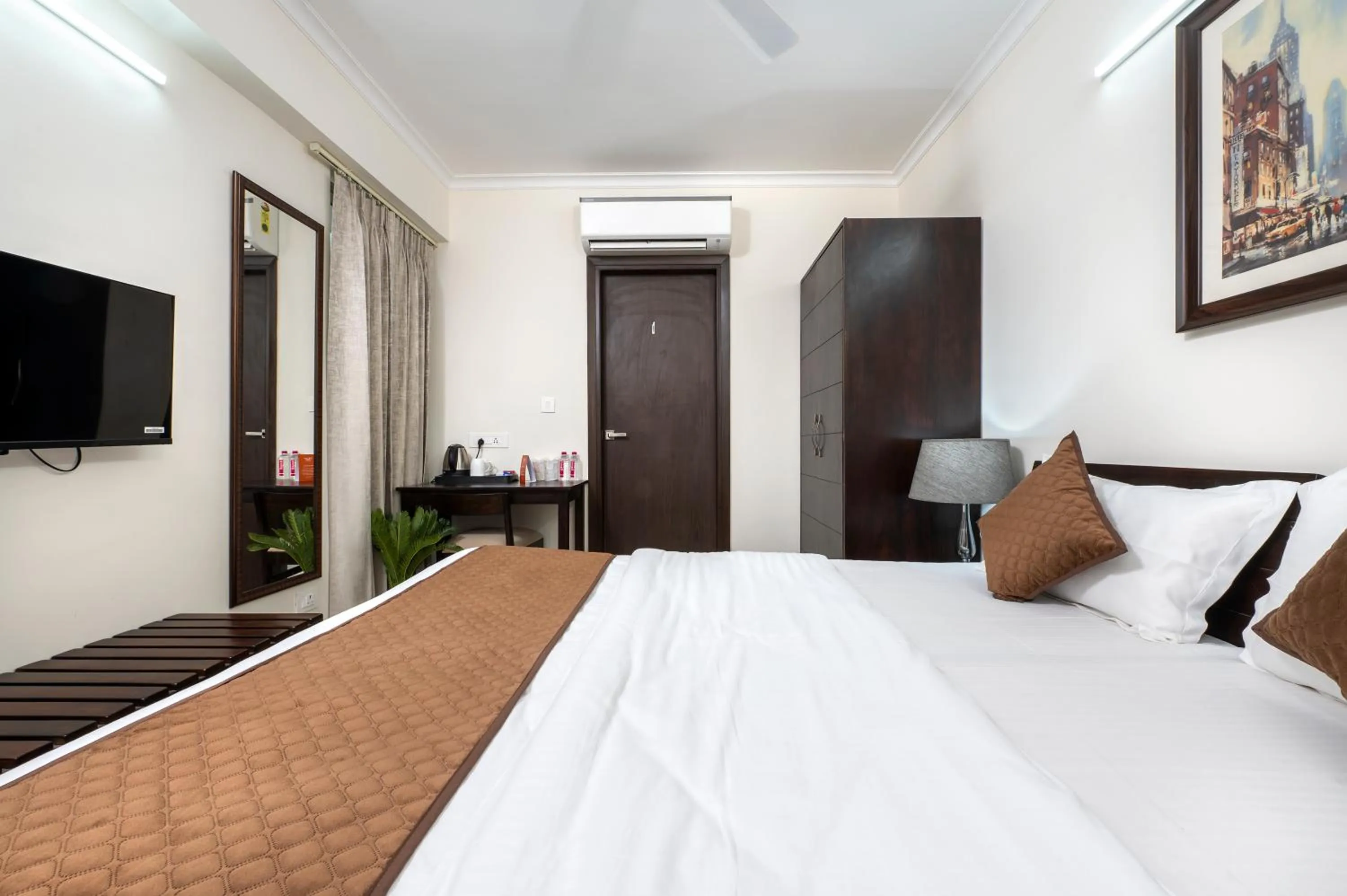 View (from property/room), Bed in Palm Stay - Studios & Rooms