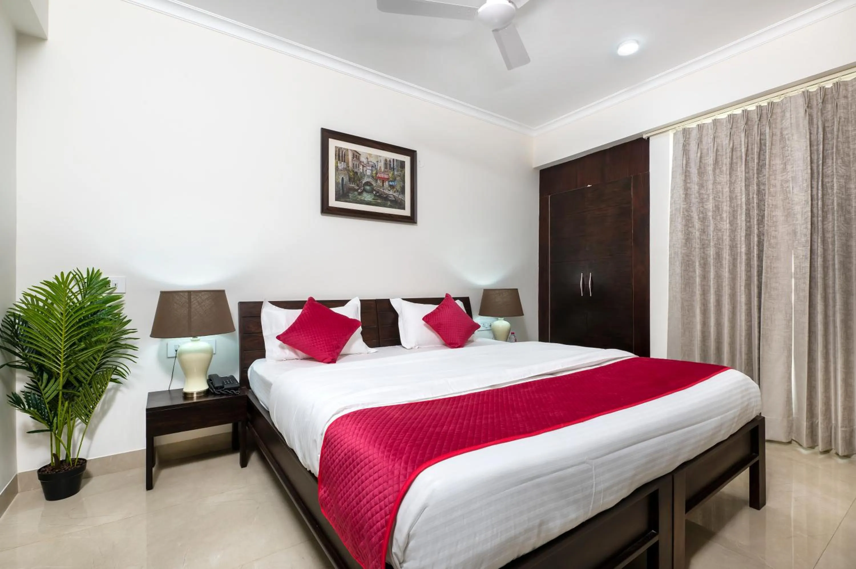 Bed in Palm Stay - Studios & Rooms