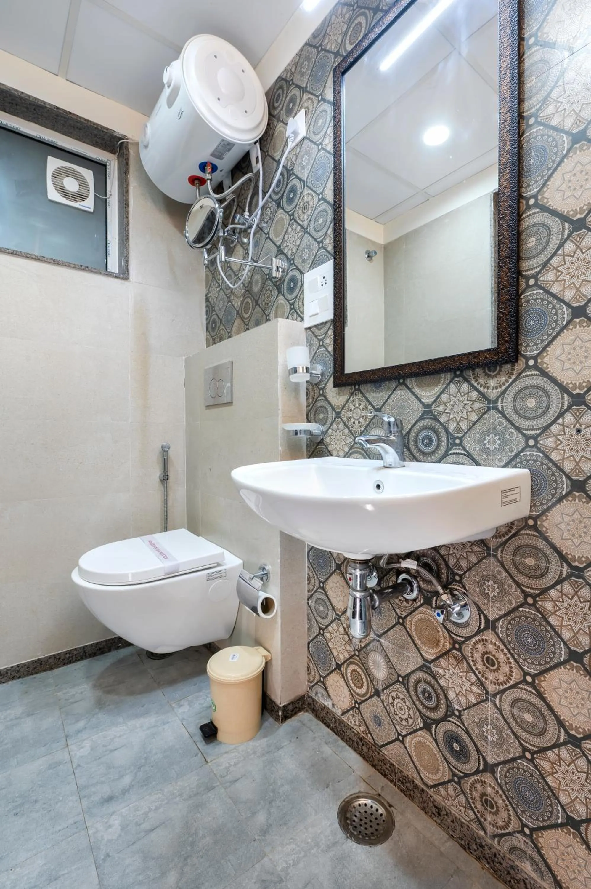 Bathroom in Palm Stay - Studios & Rooms