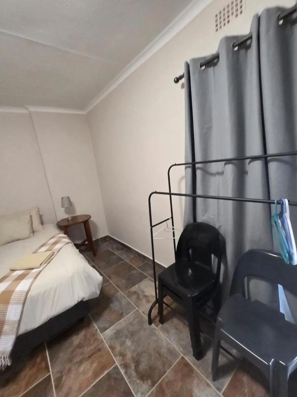 Bedroom, Bed in House 205