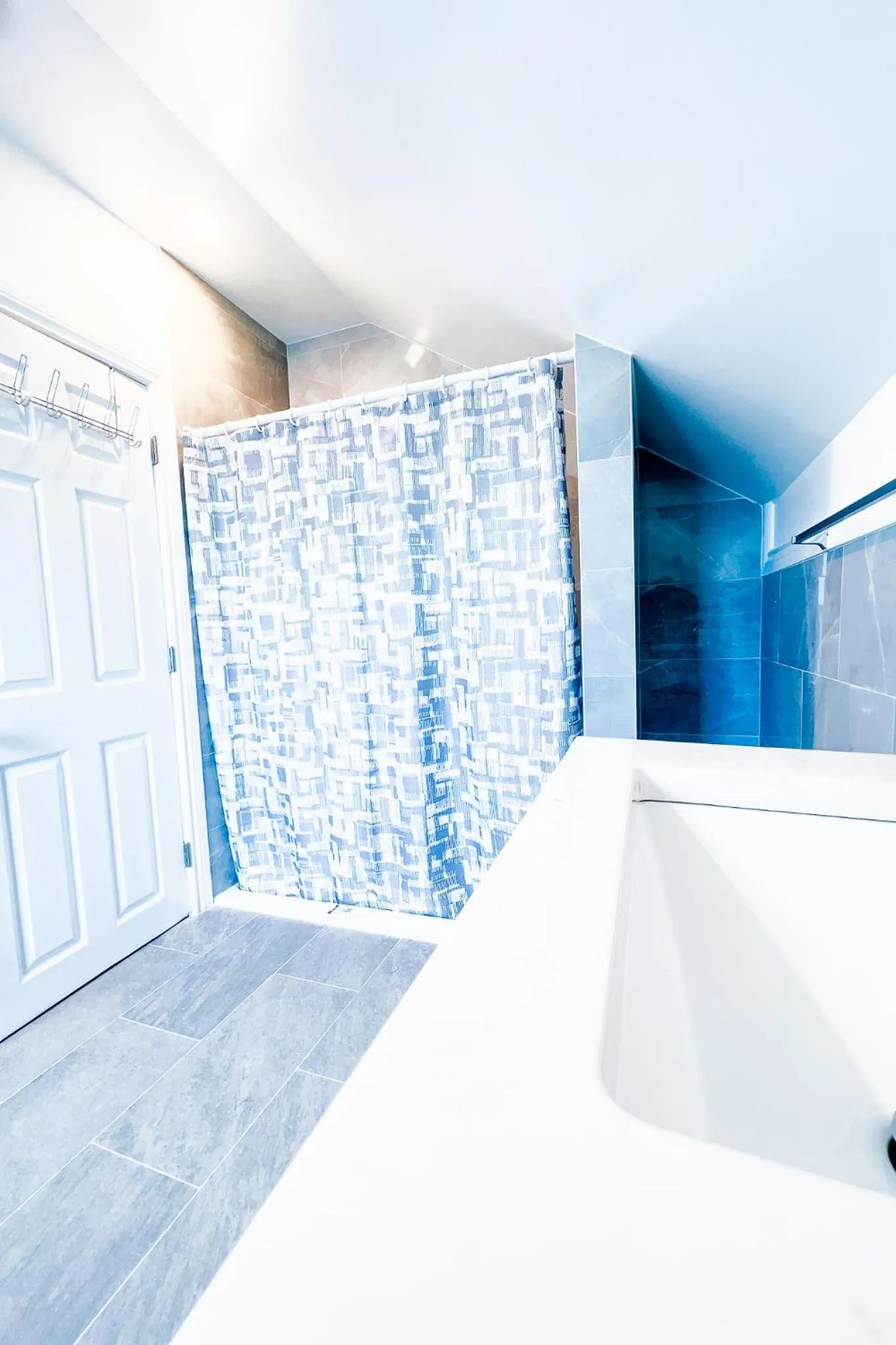 Bathroom, Bed in The Griffon House