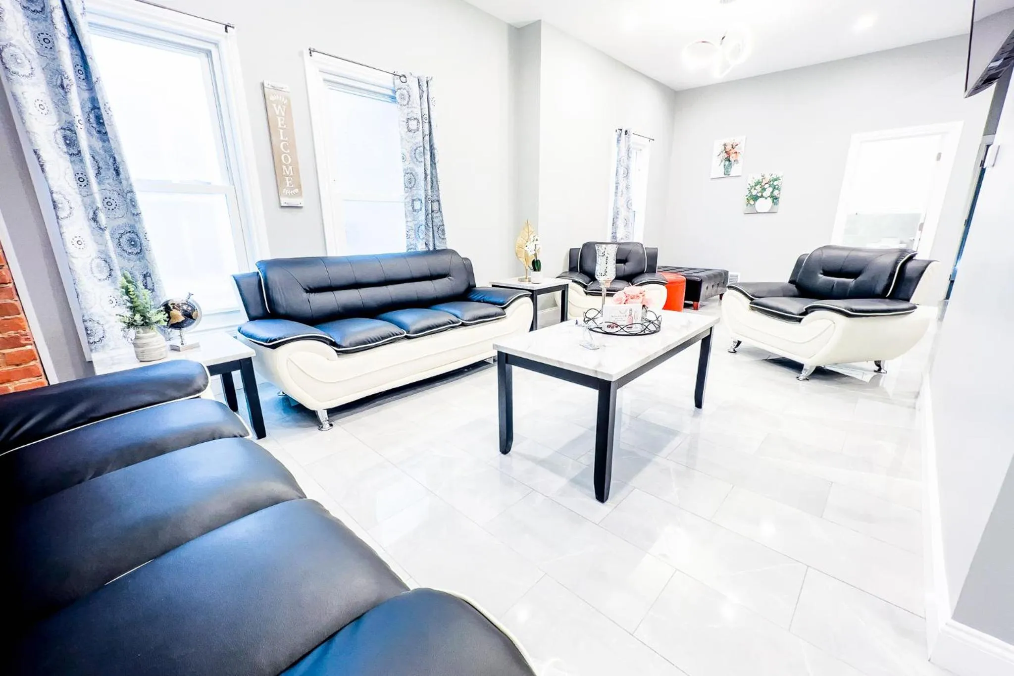 Living room in The Griffon House