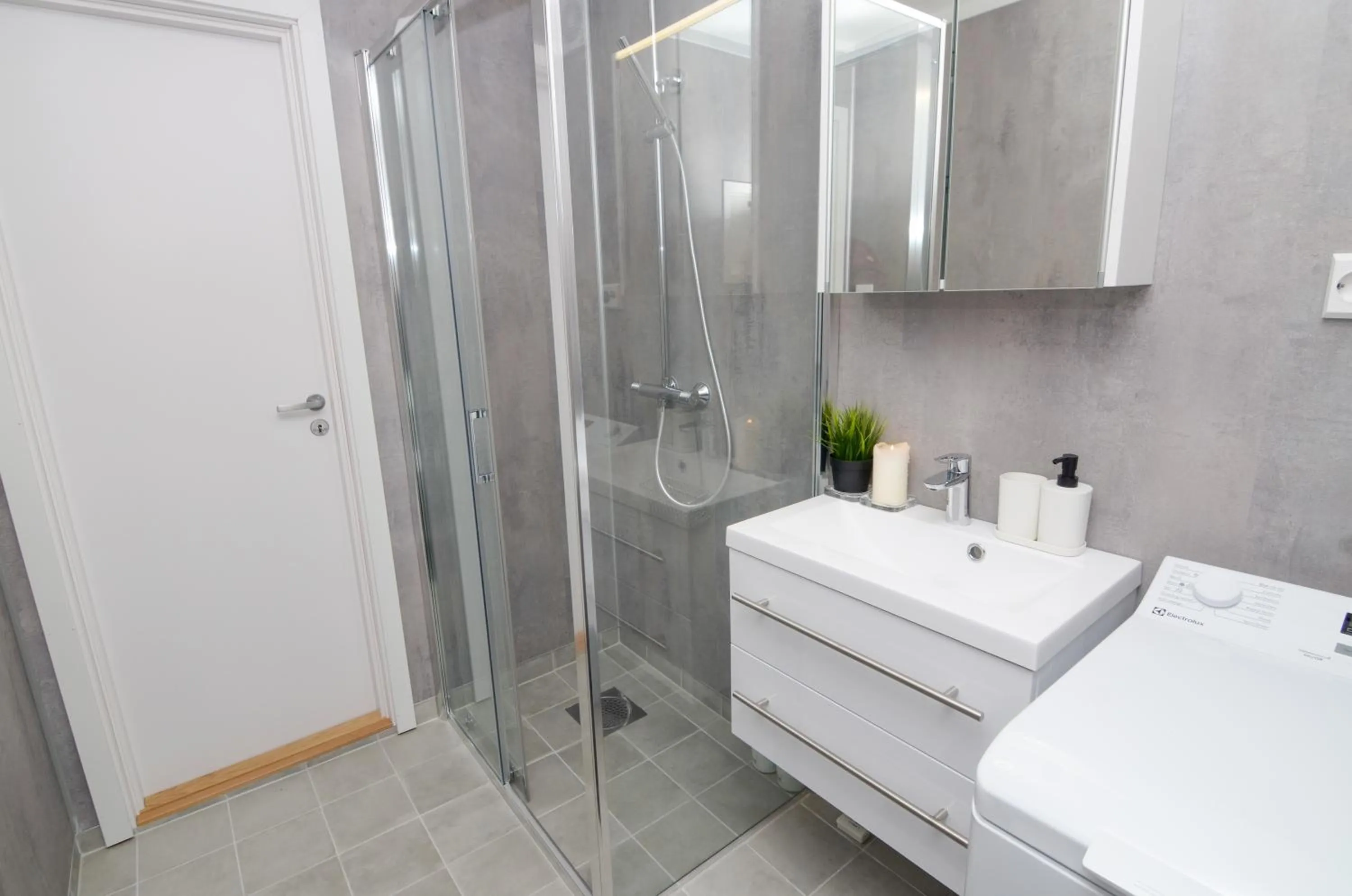 Shower in Haugetuft Apartments