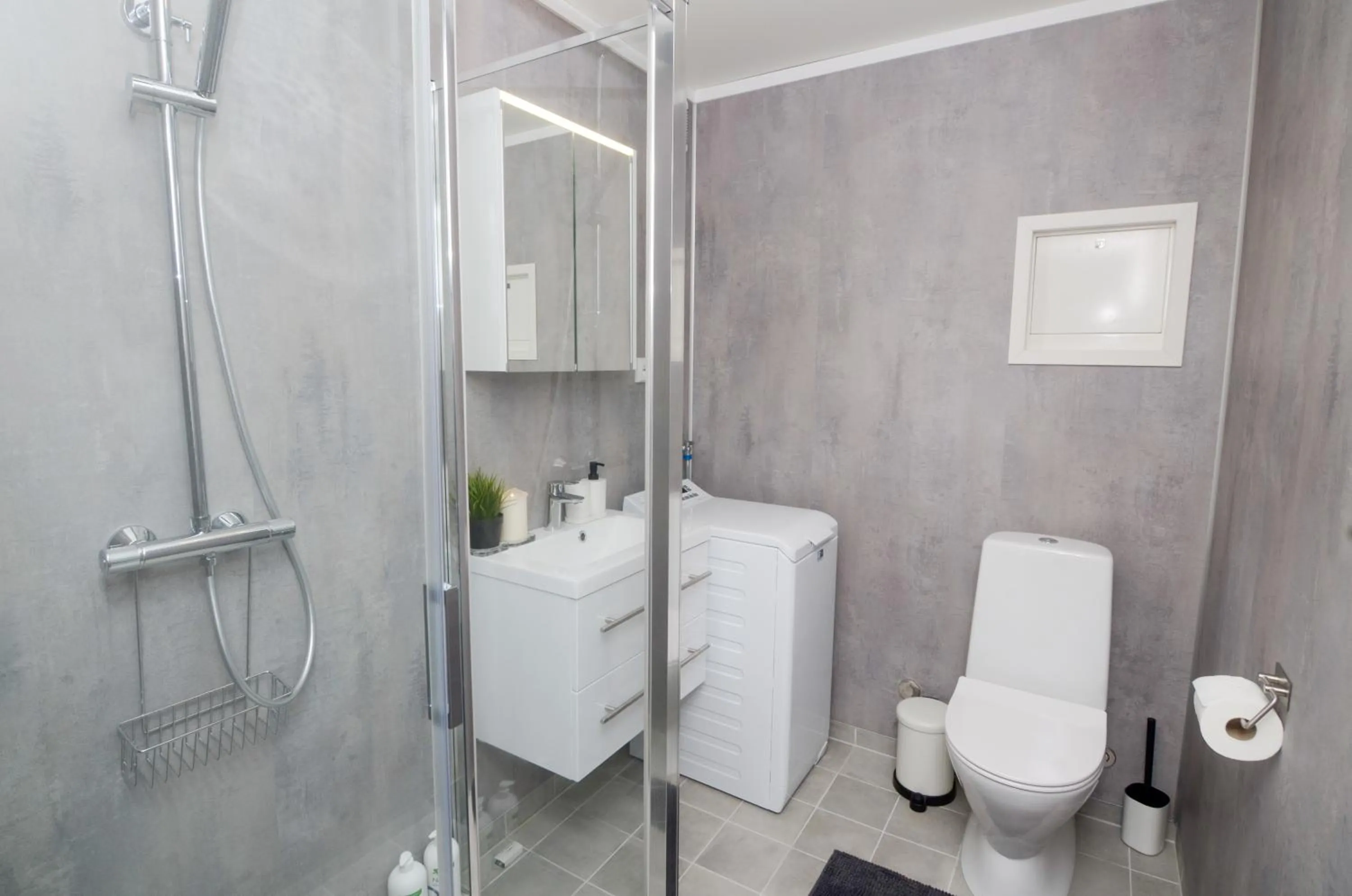 Shower in Haugetuft Apartments