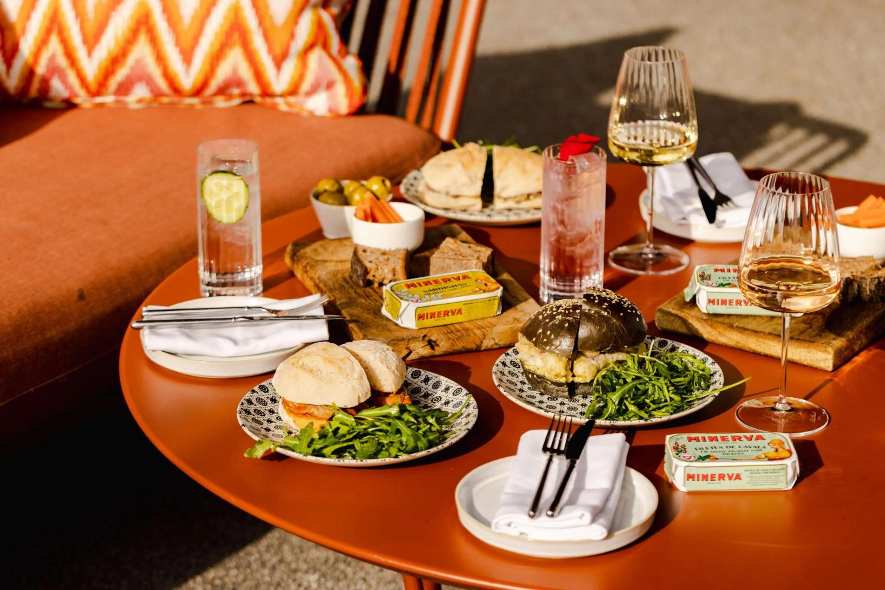 Food and drinks in art'otel London Battersea Power Station, Powered by Radisson Hotels