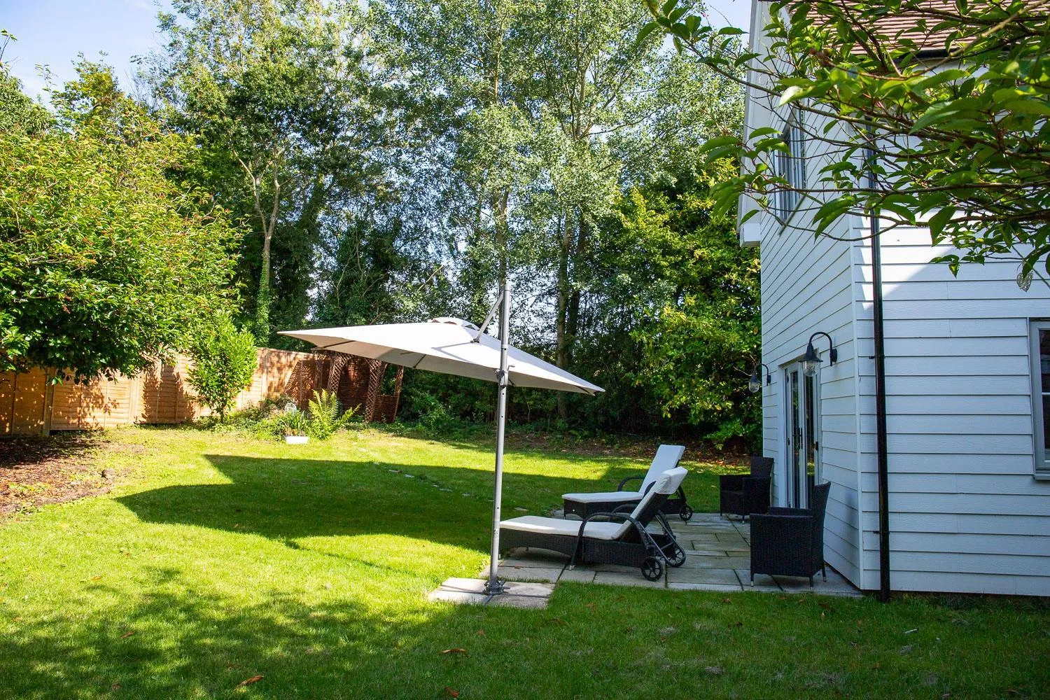 Patio in 5Bed-10Guests-Fireplace-HotTub-Pets ok-Parking