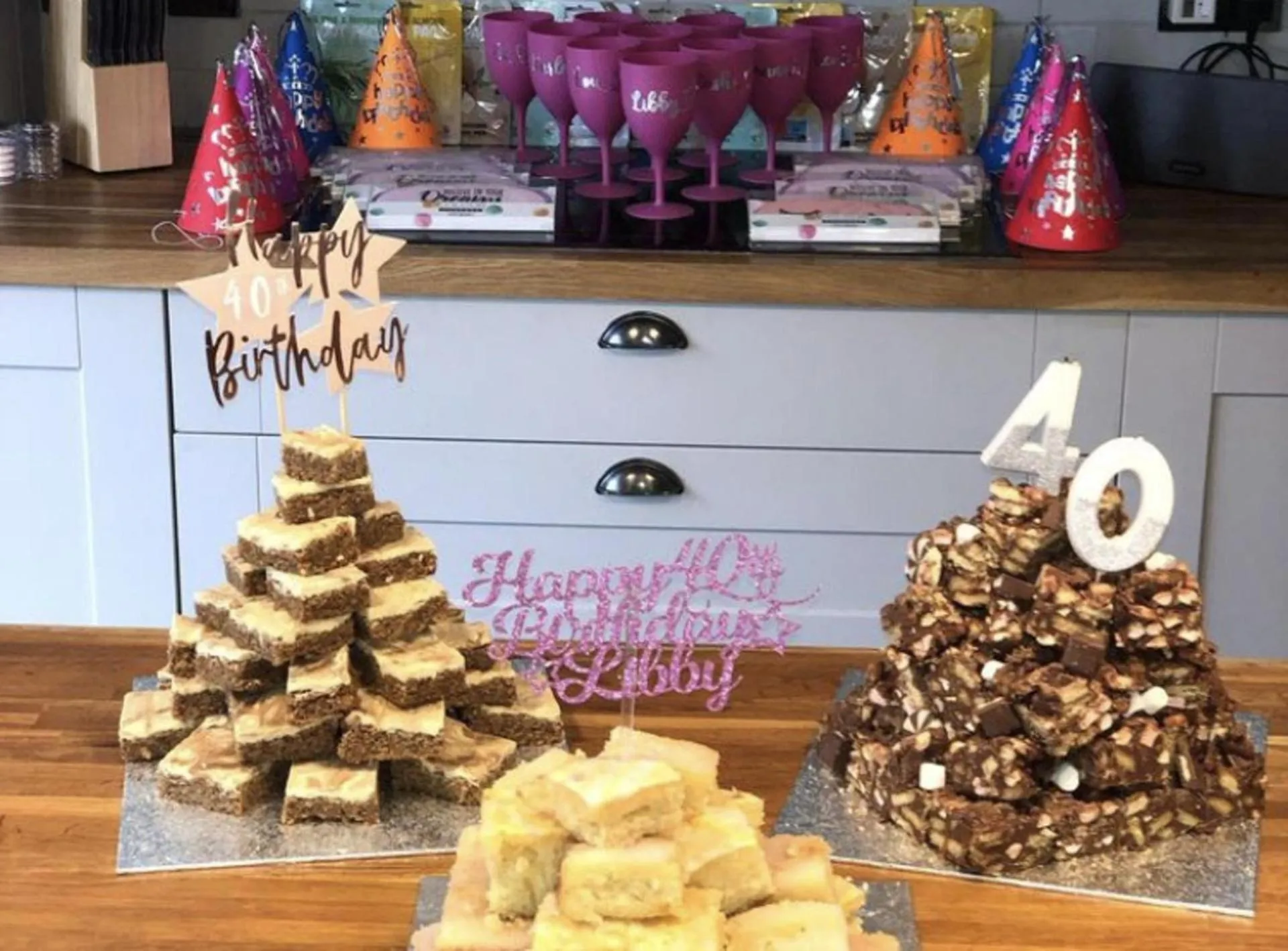 5Bed-10Guests-Fireplace-HotTub-Pets ok-Parking