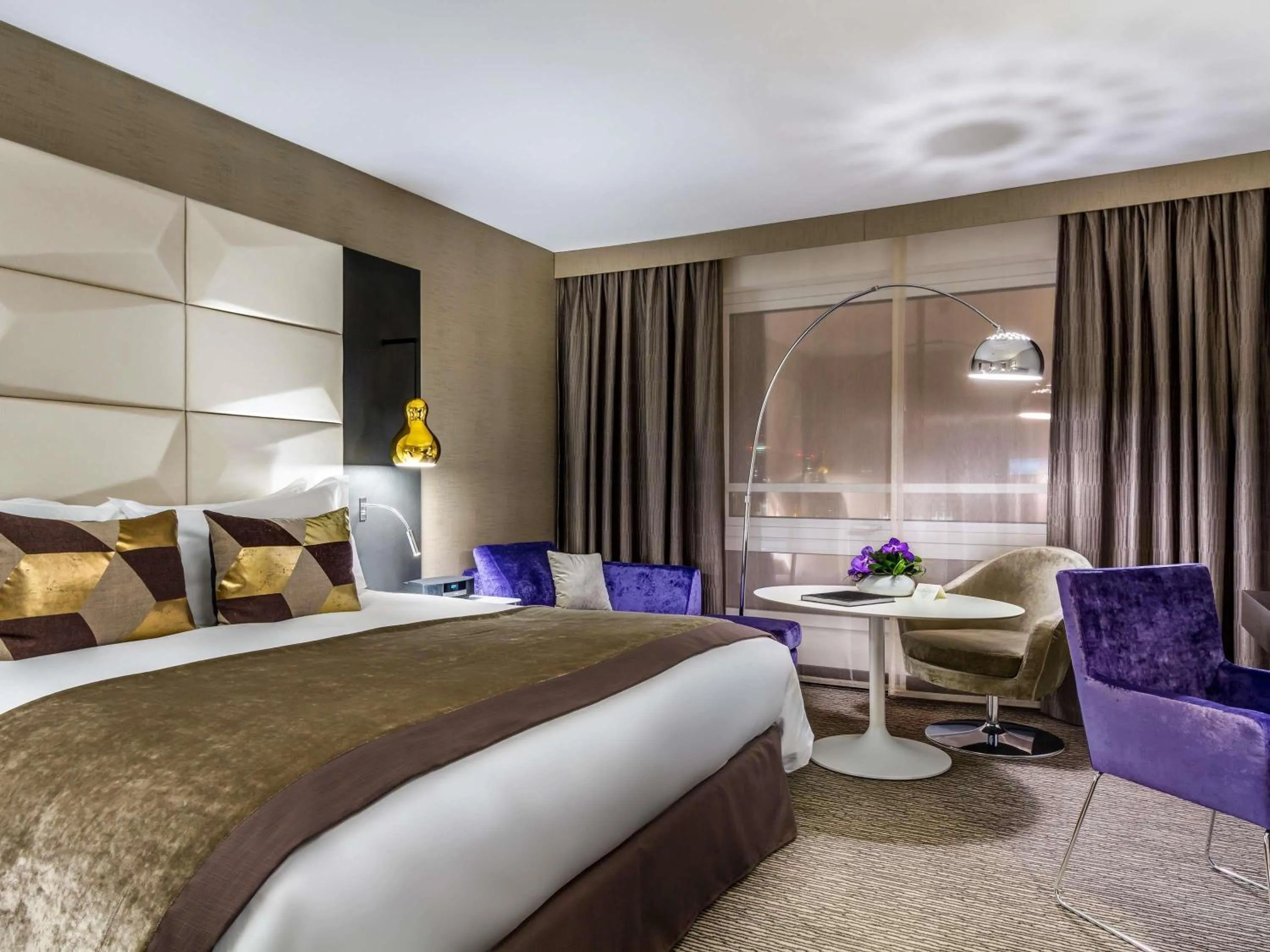 Bedroom, Bed in Sofitel Warsaw Victoria