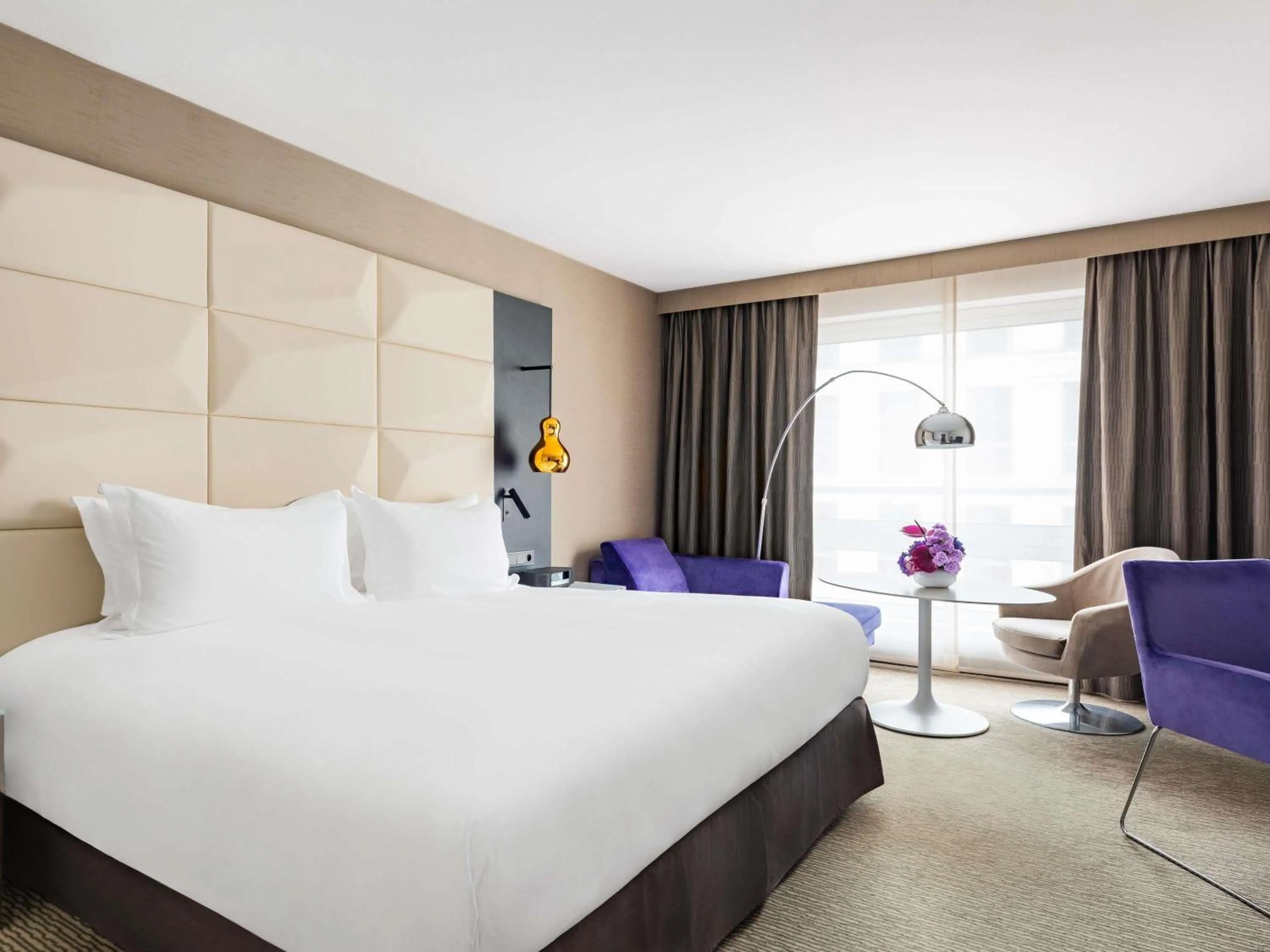 Bedroom, Bed in Sofitel Warsaw Victoria