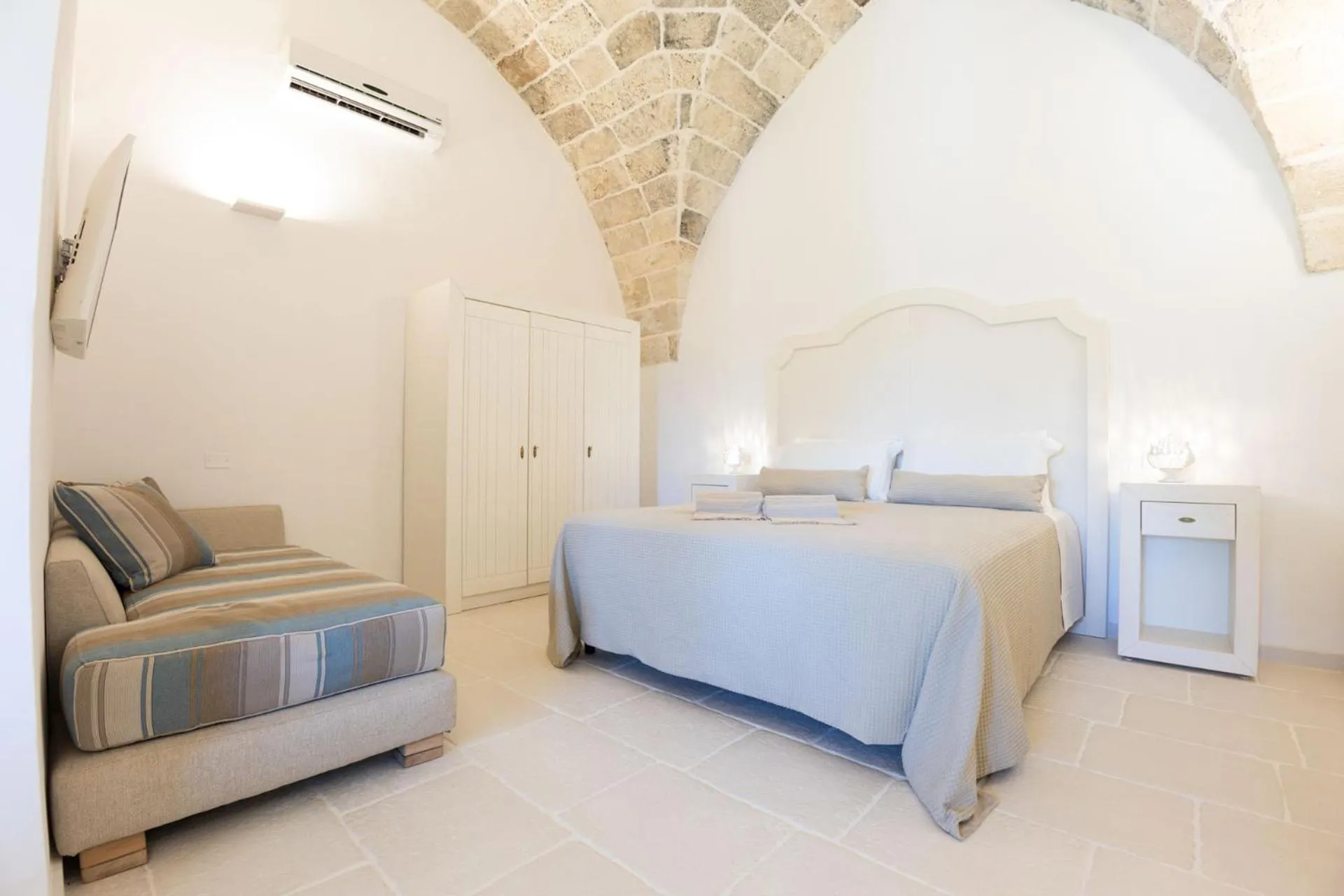 Bed in Masseria Macchiaforte