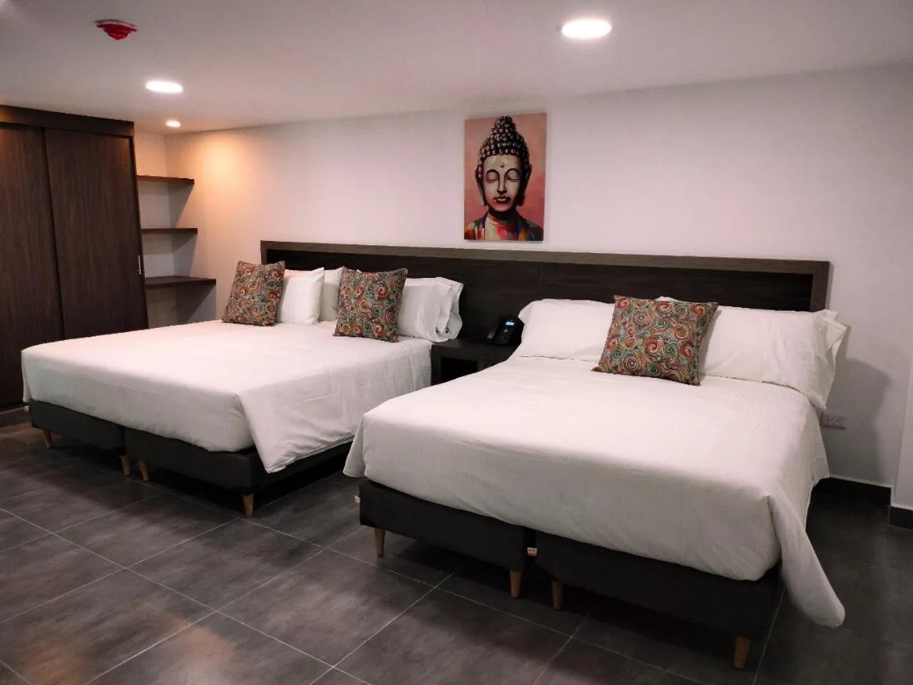 Photo of the whole room, Bed in Hotel Qatar Cali