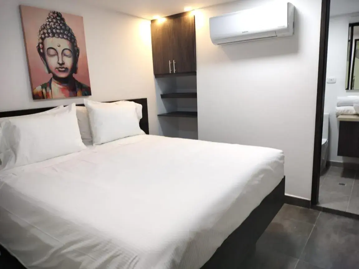 Double Room in Hotel Qatar Cali Double Room in Hotel Qatar Cali