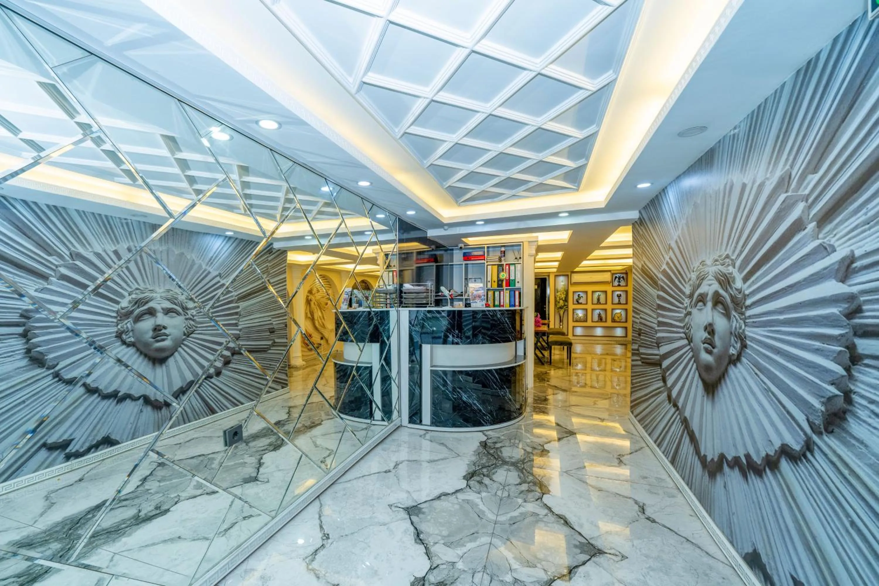 Lobby or reception in Luce Suites Taksim