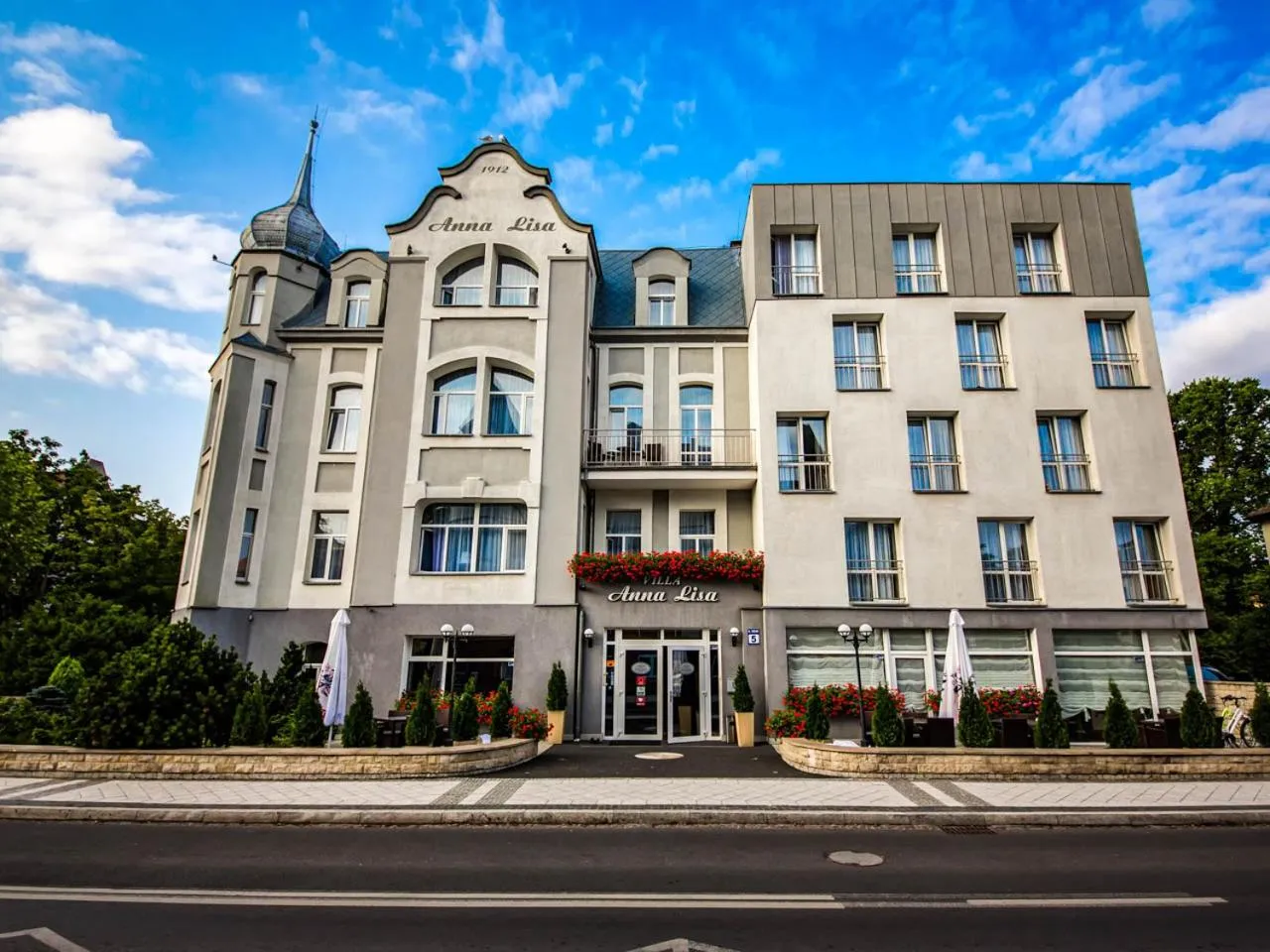 Property building in Villa Anna Lisa