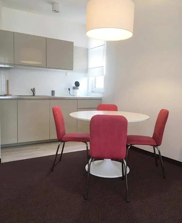 Willa 4 Pory Roku & Uznam