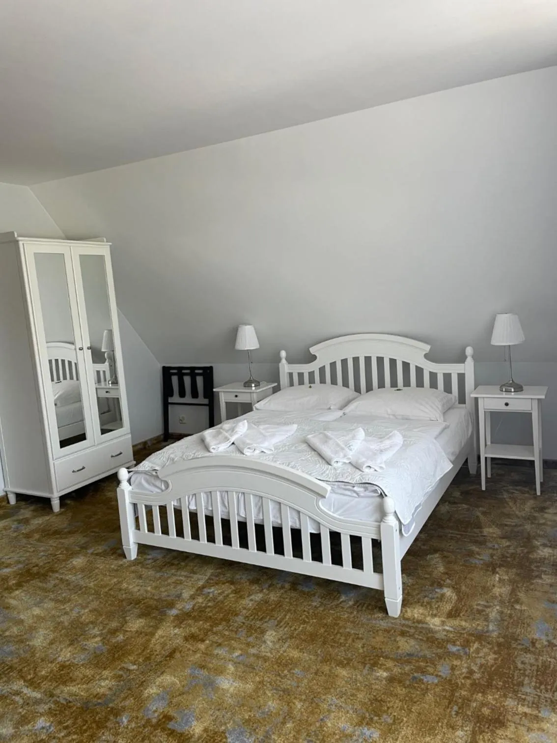 Bed in Willa 4 Pory Roku & Uznam