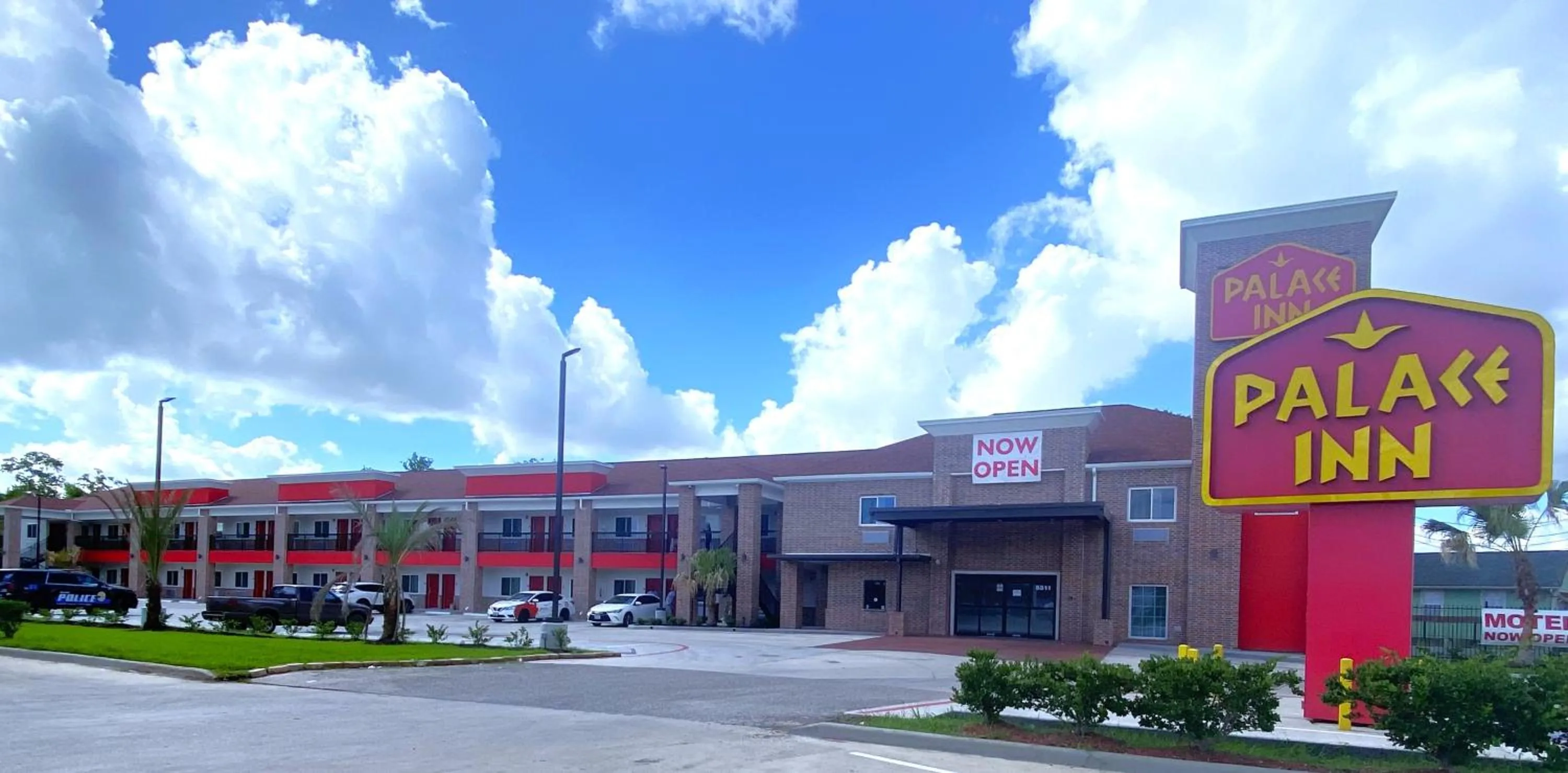 Property building in PALACEINN-ARCOLA