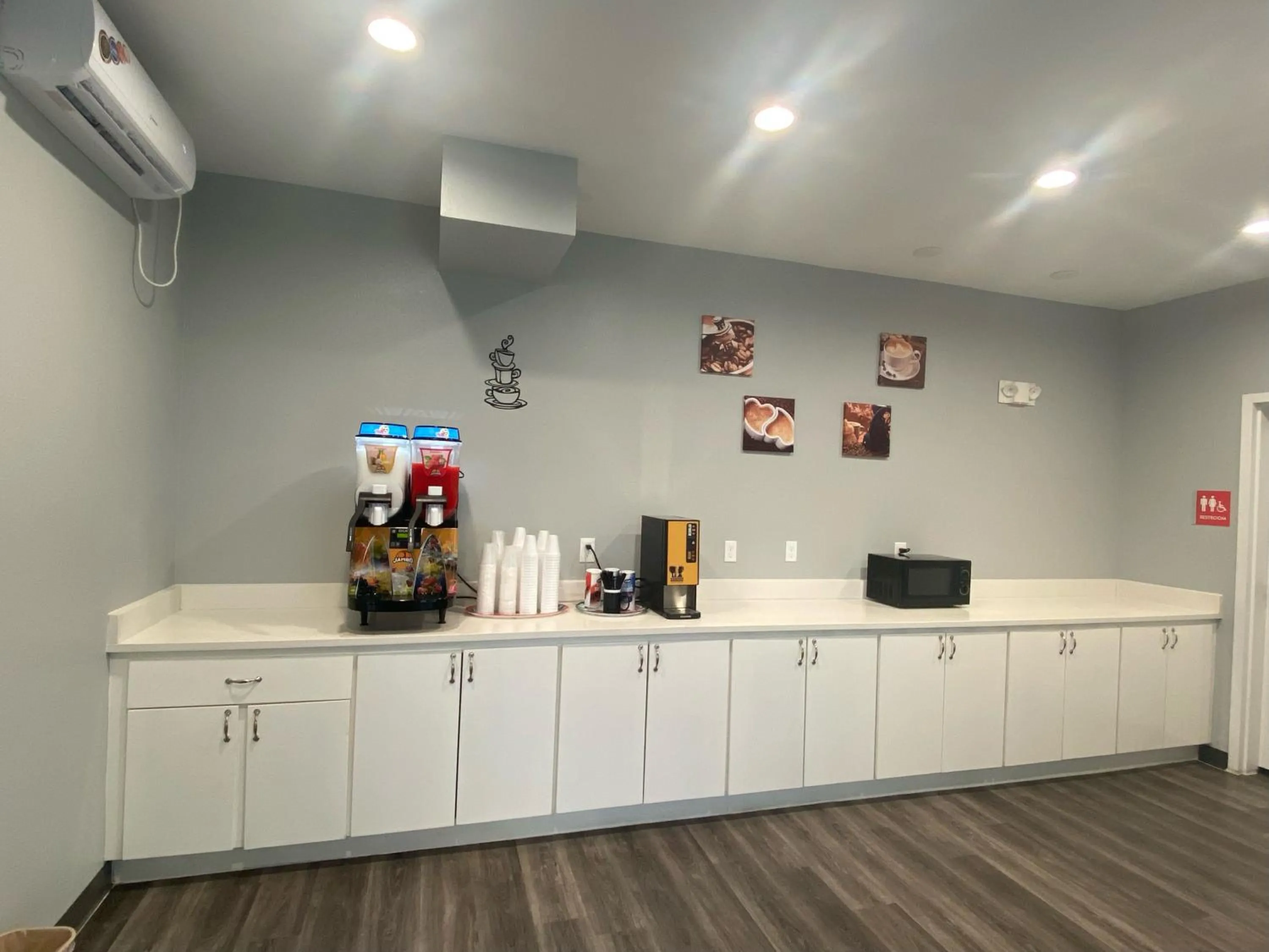 Breakfast in PALACEINN-ARCOLA