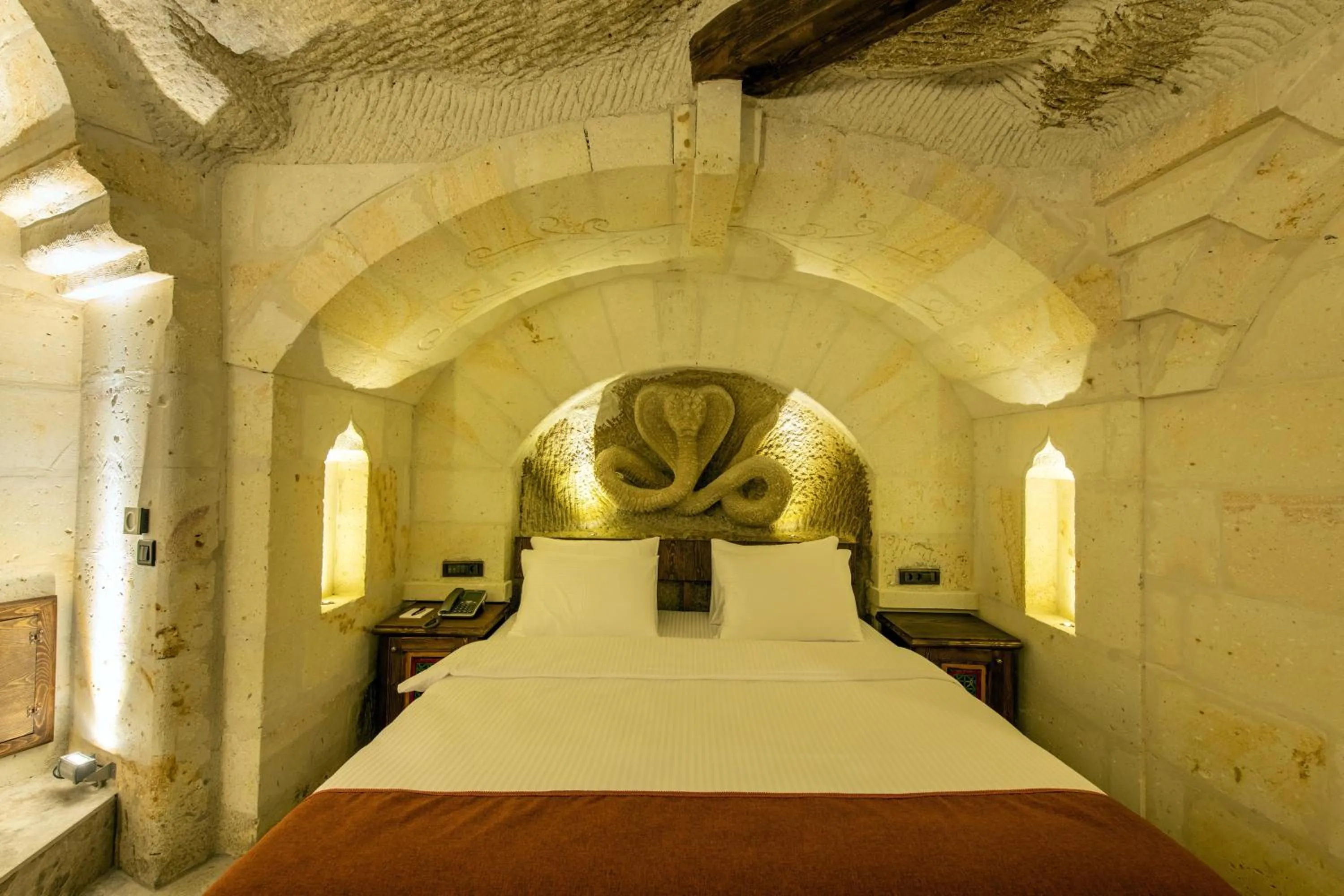 Bed in Foremanson Cave Hotel