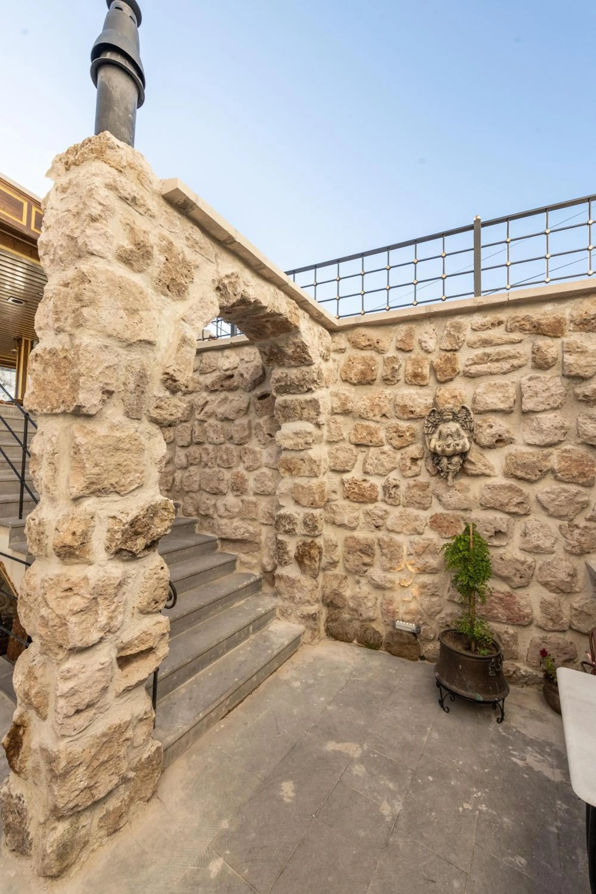 Garden in Foremanson Cave Hotel