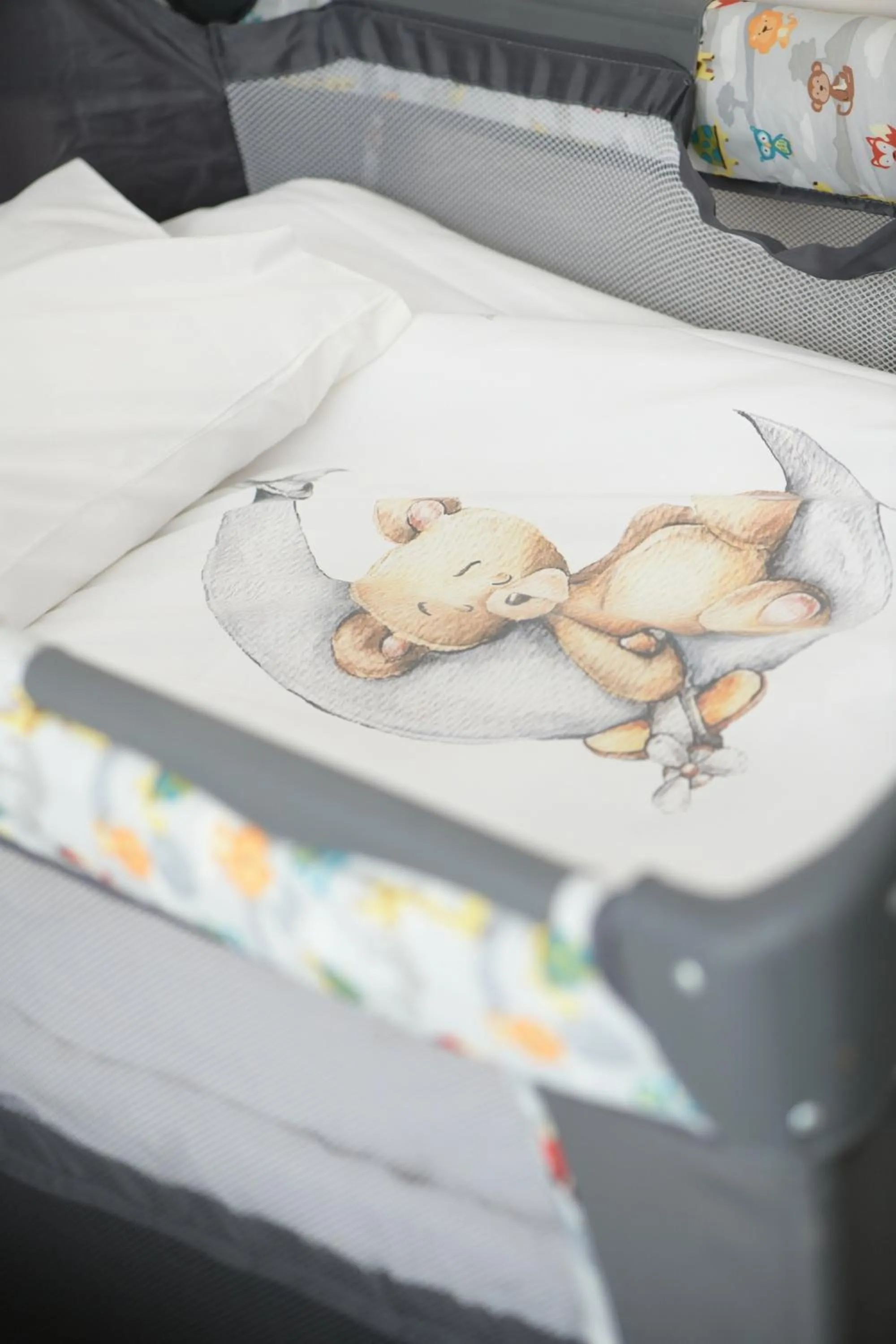 cot, Bed in Sweet Home Apart-Hotel