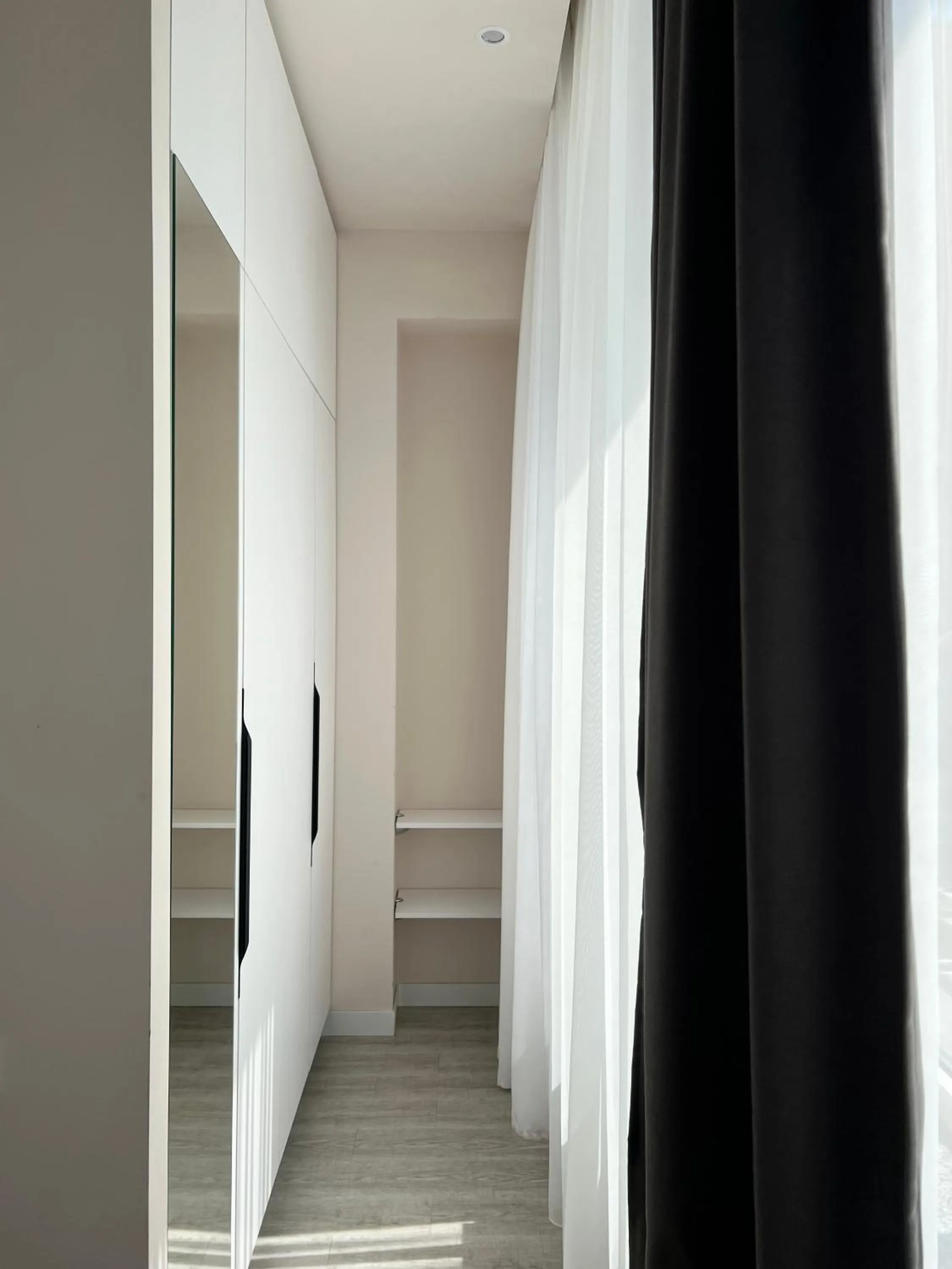 wardrobe in Sweet Home Apart-Hotel