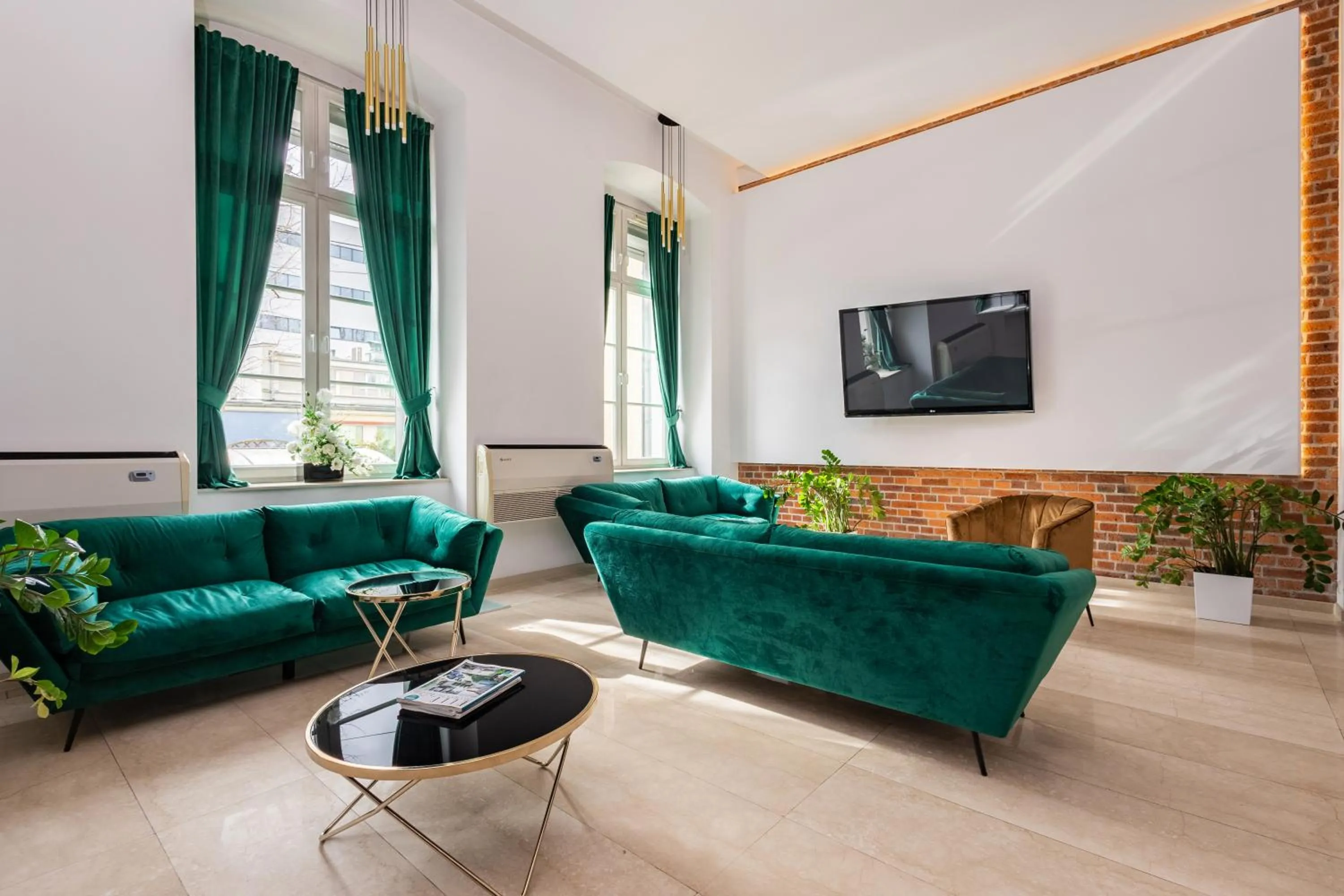 TV and multimedia in Hotel Dikul Market Square Wroclaw